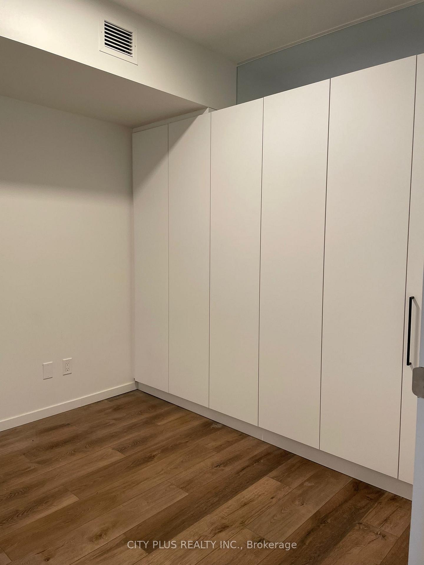 Photo 2 of Unit 301, 377 Broadview Avenue, Toronto, North Riverdale — HOMEH