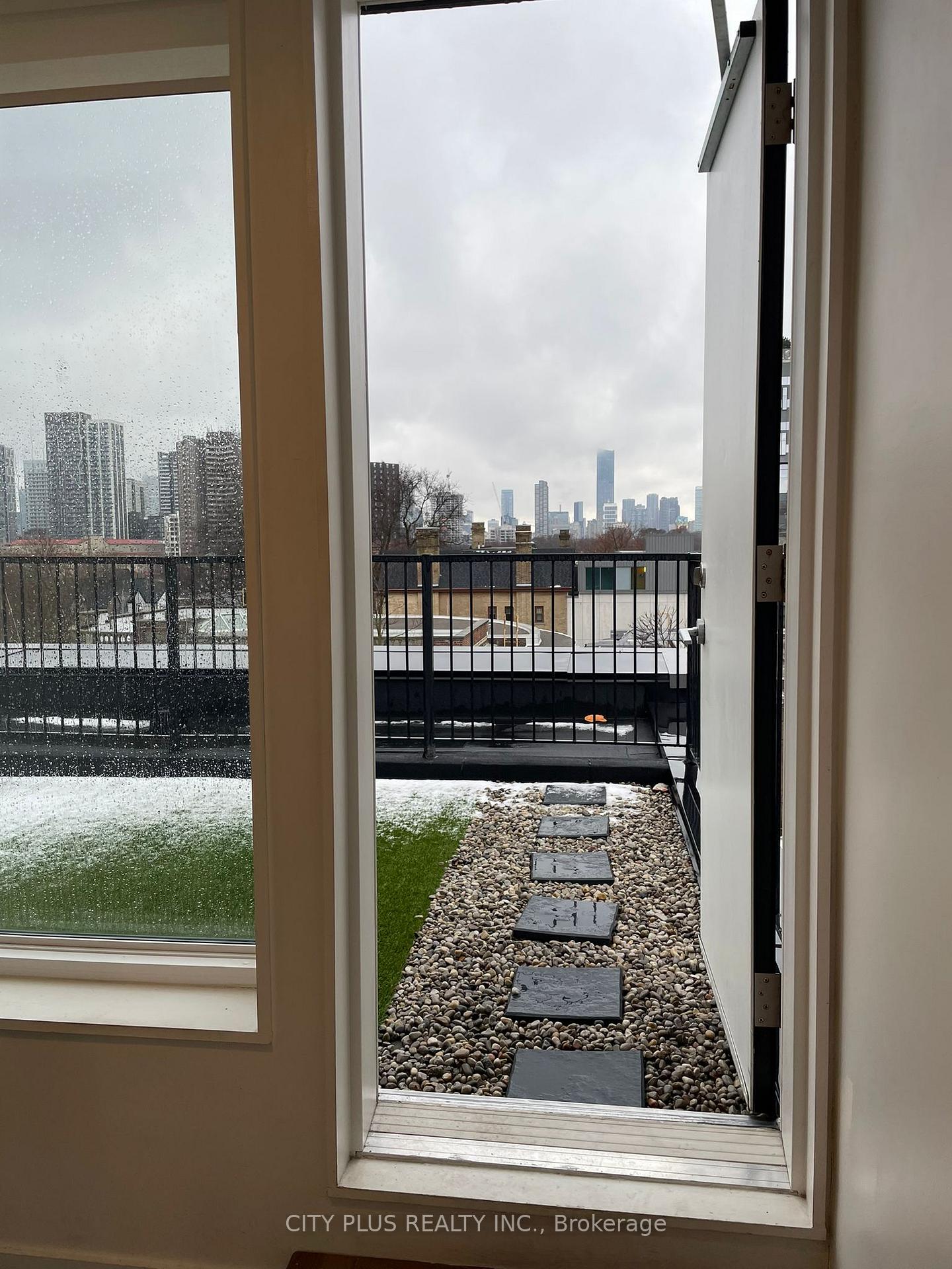 Photo 9 of Unit 301, 377 Broadview Avenue, Toronto, North Riverdale — HOMEH