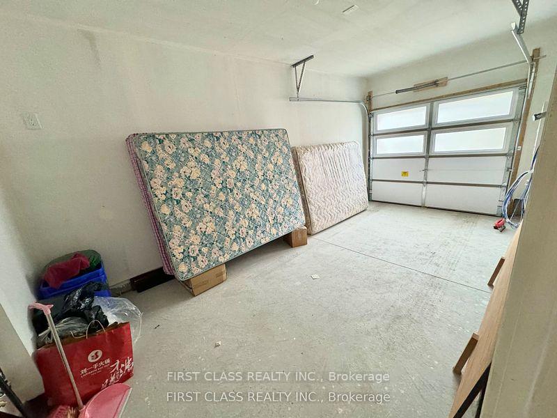 Photo 2 of 6 Sissons Way, Markham, Box Grove — HOMEH