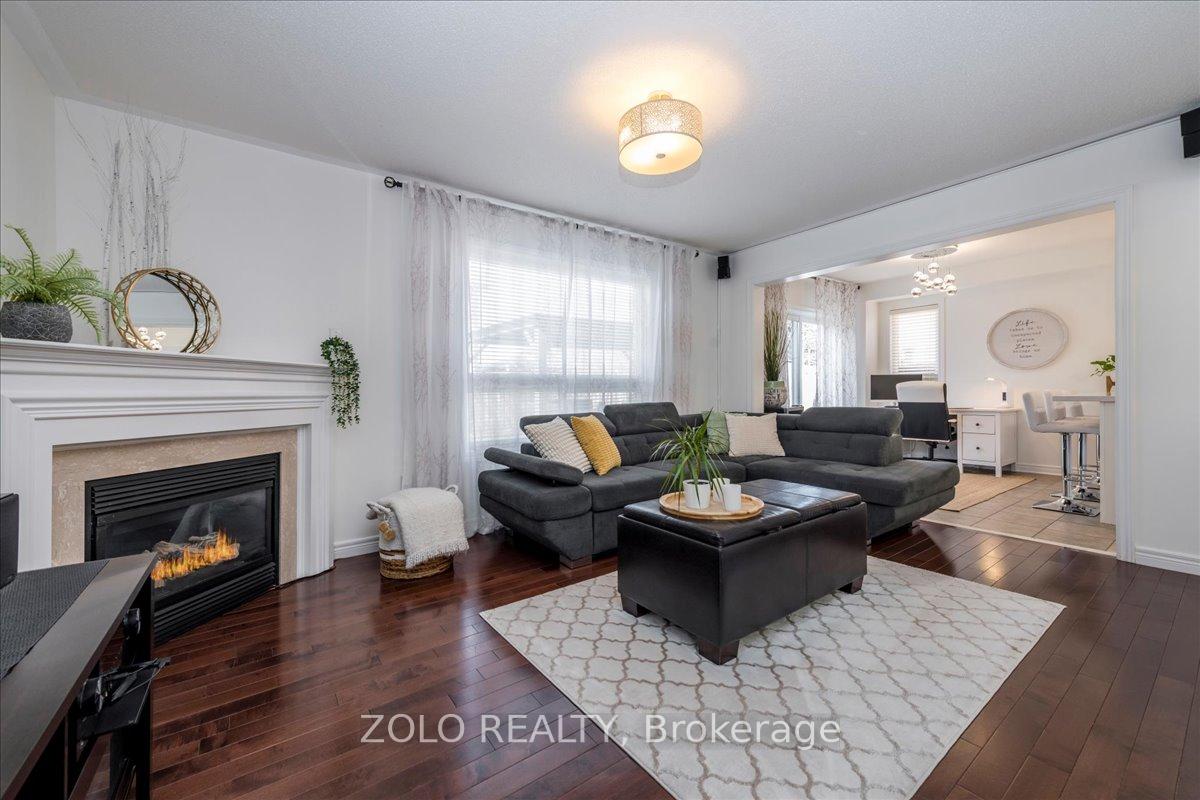 Photo 9 of 12 catherine Drive, Barrie, Painswick South — HOMEH