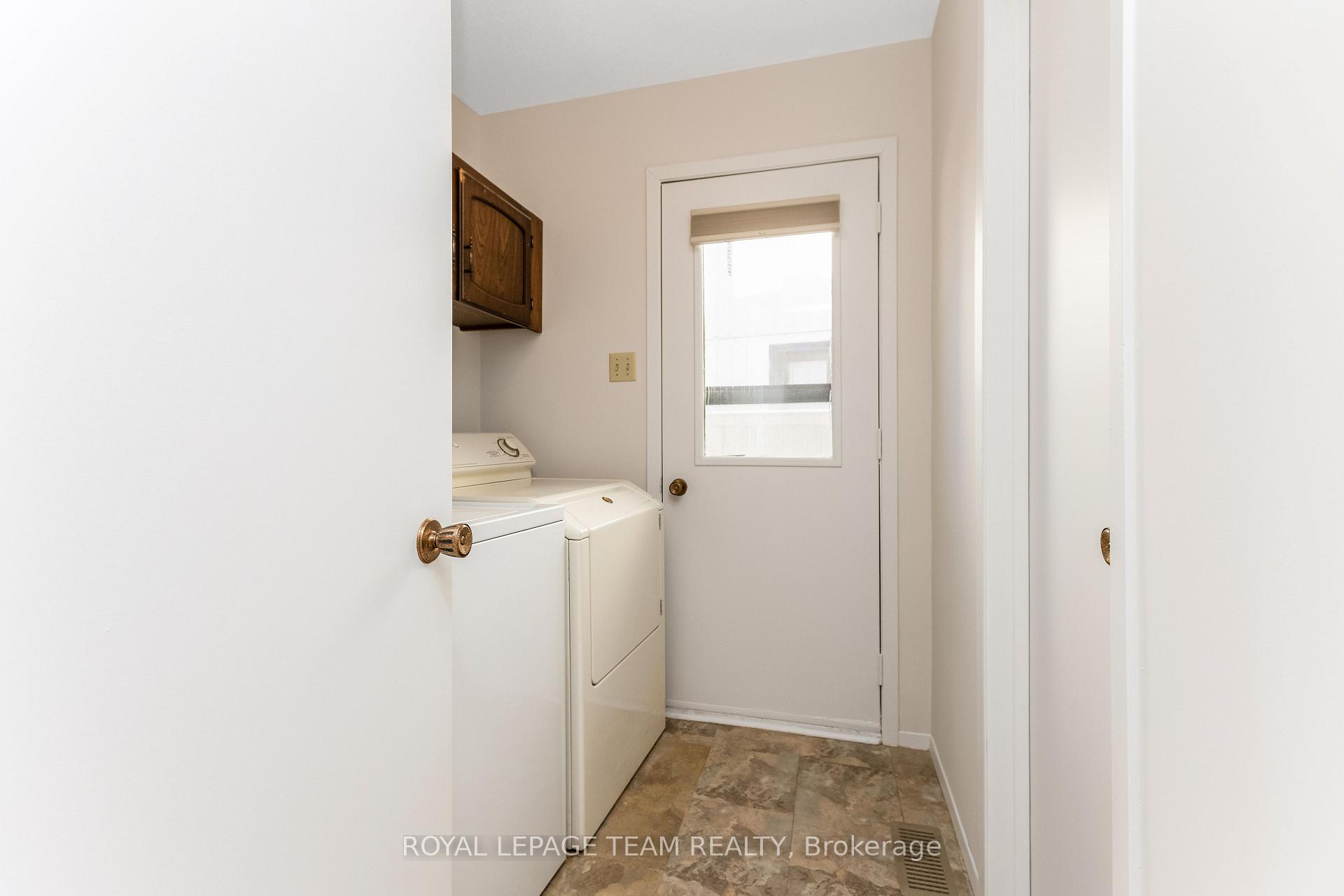 Photo 13 of 38 Riding Way, Ottawa, Kanata - Bridlewood — HOMEH