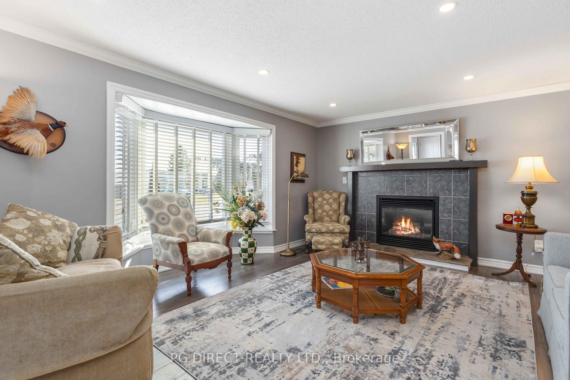 Photo 5 of 51 Fairway Drive, Clarington, Newcastle — HOMEH