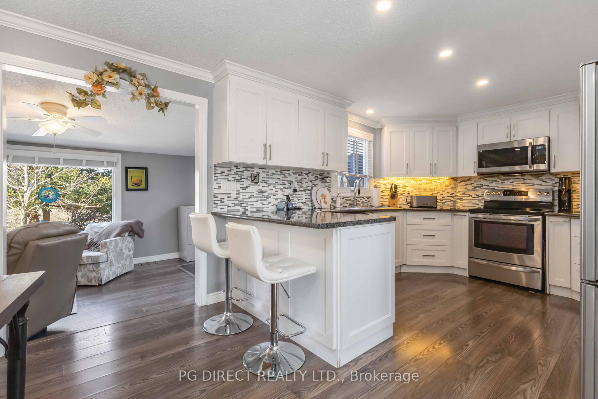 Photo 7 of 51 Fairway Drive, Clarington, Newcastle — HOMEH
