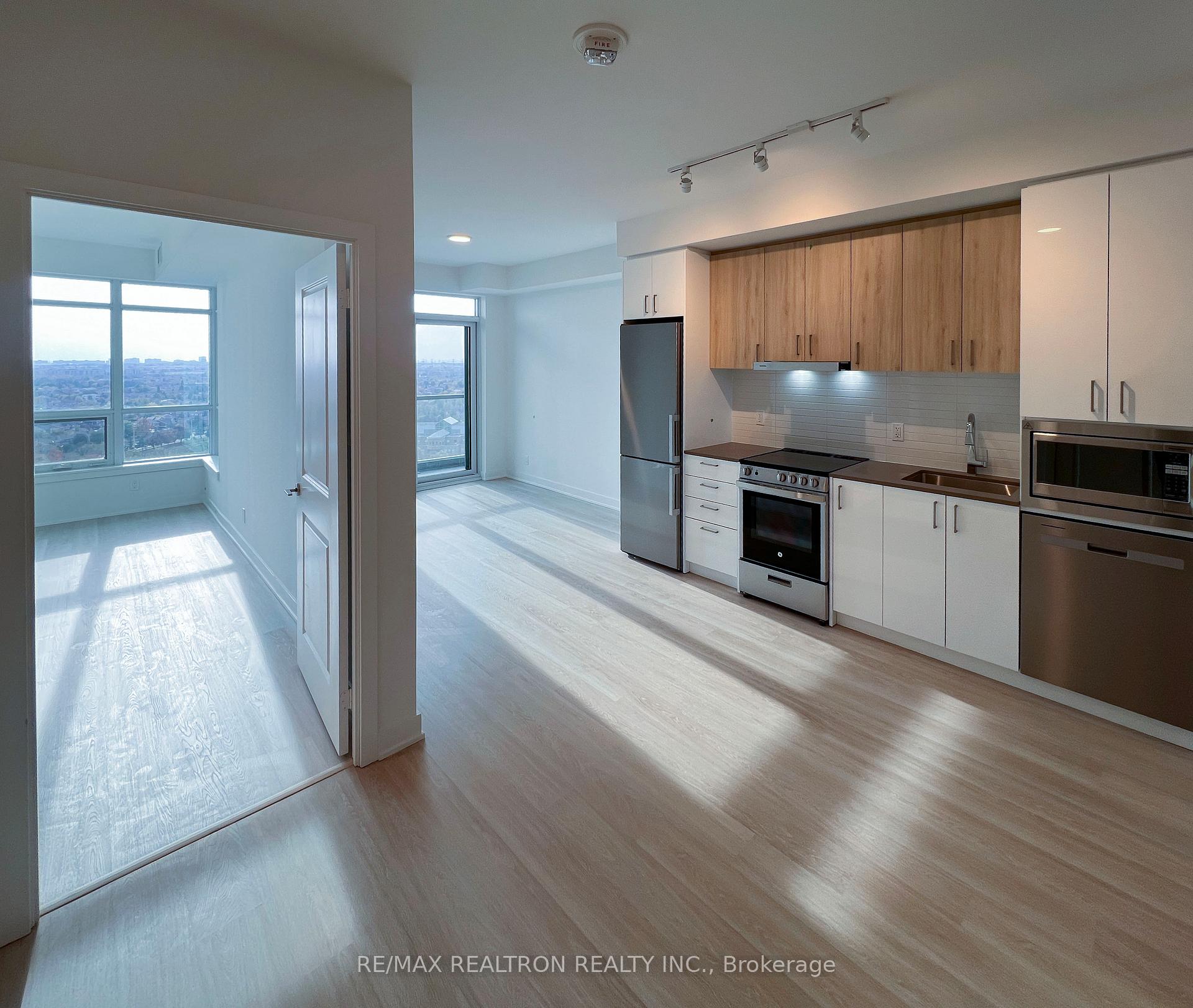 Photo 2 of Unit A1603, 30 Upper Mall Way, Vaughan, Brownridge — HOMEH