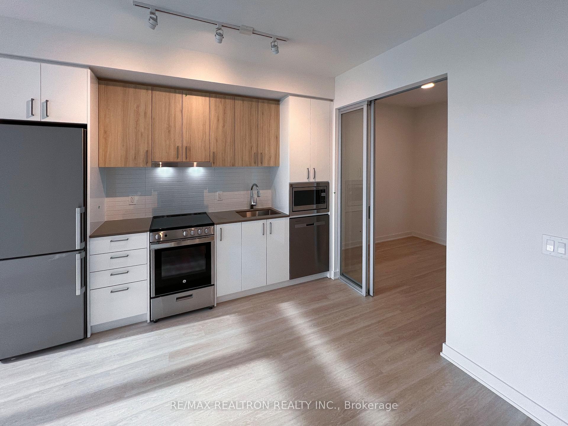 Photo 13 of Unit A1603, 30 Upper Mall Way, Vaughan, Brownridge — HOMEH