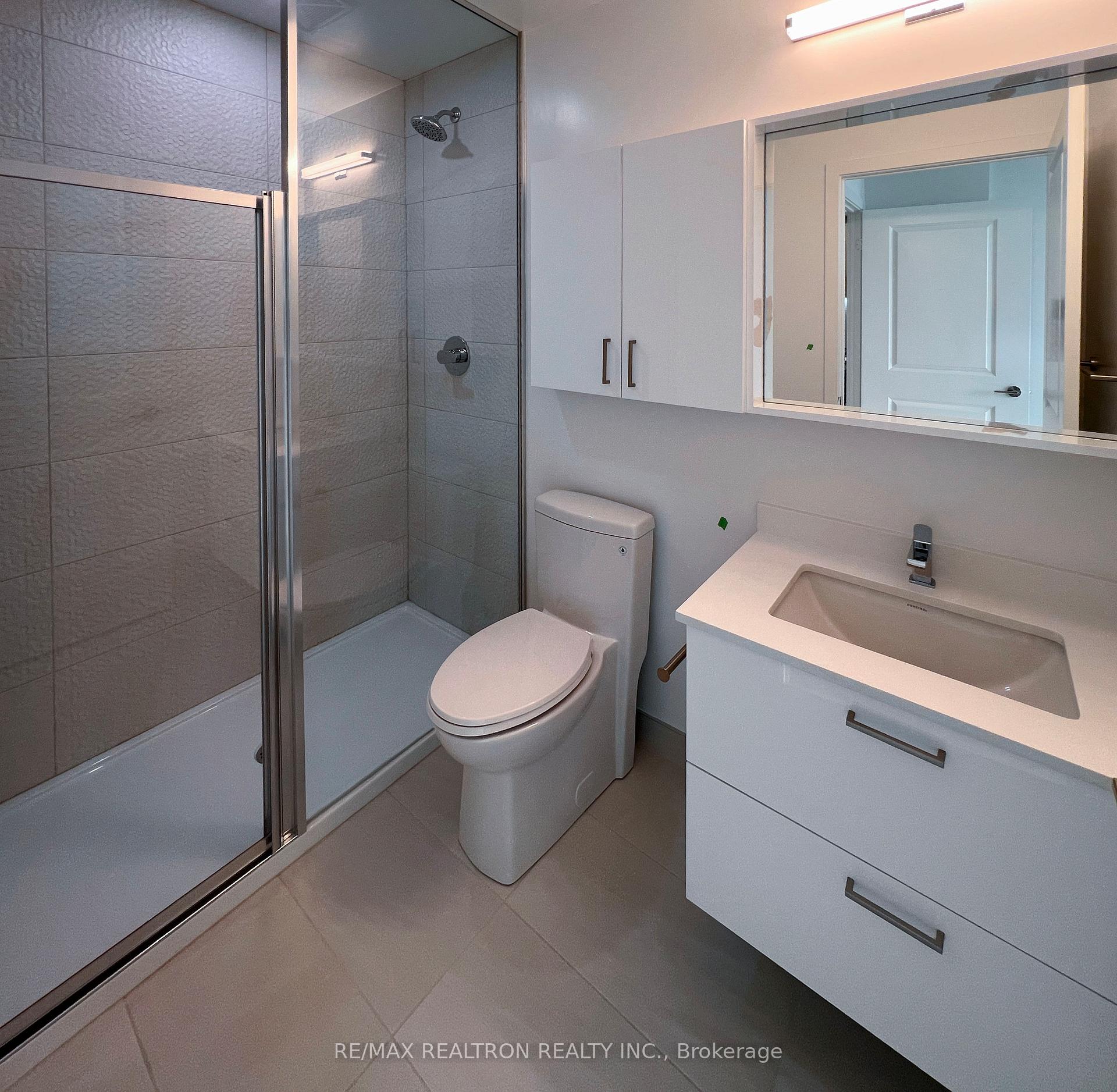 Photo 16 of Unit A1603, 30 Upper Mall Way, Vaughan, Brownridge — HOMEH