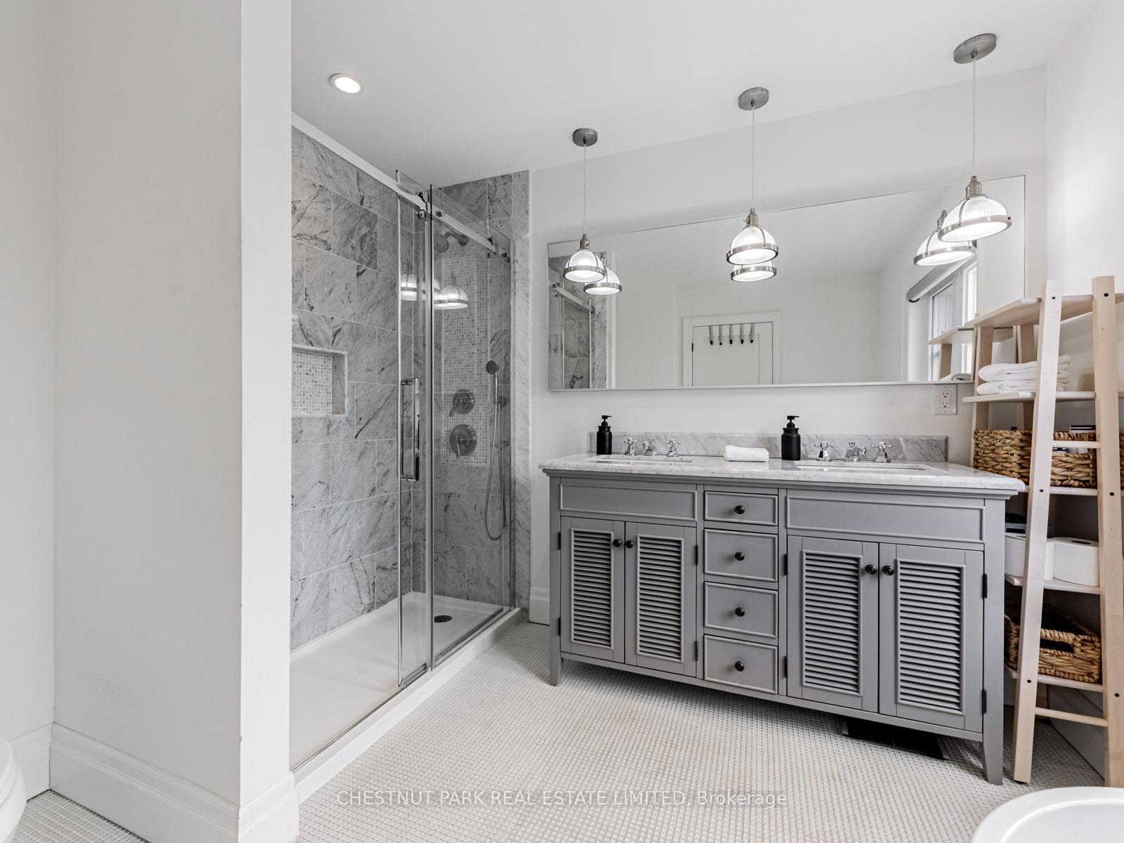 Photo 8 of 15 St Hubert Avenue, Toronto, Danforth Village-East York — HOMEH