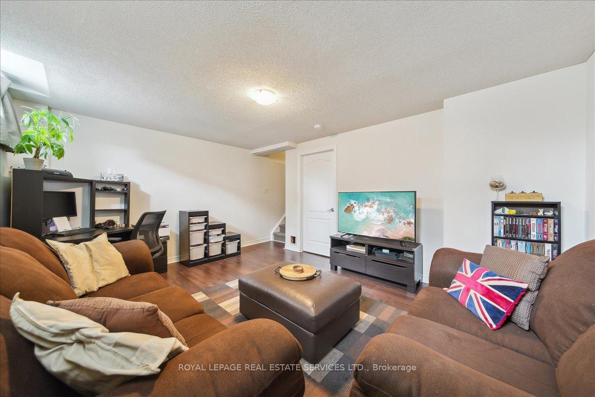 Photo 24 of 83 Crystal Glen Crescent, Brampton, Credit Valley — HOMEH
