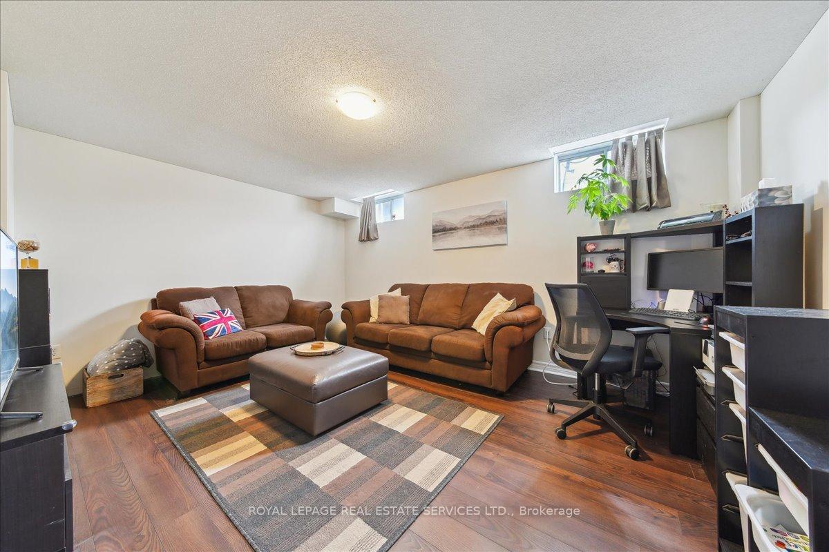 Photo 26 of 83 Crystal Glen Crescent, Brampton, Credit Valley — HOMEH