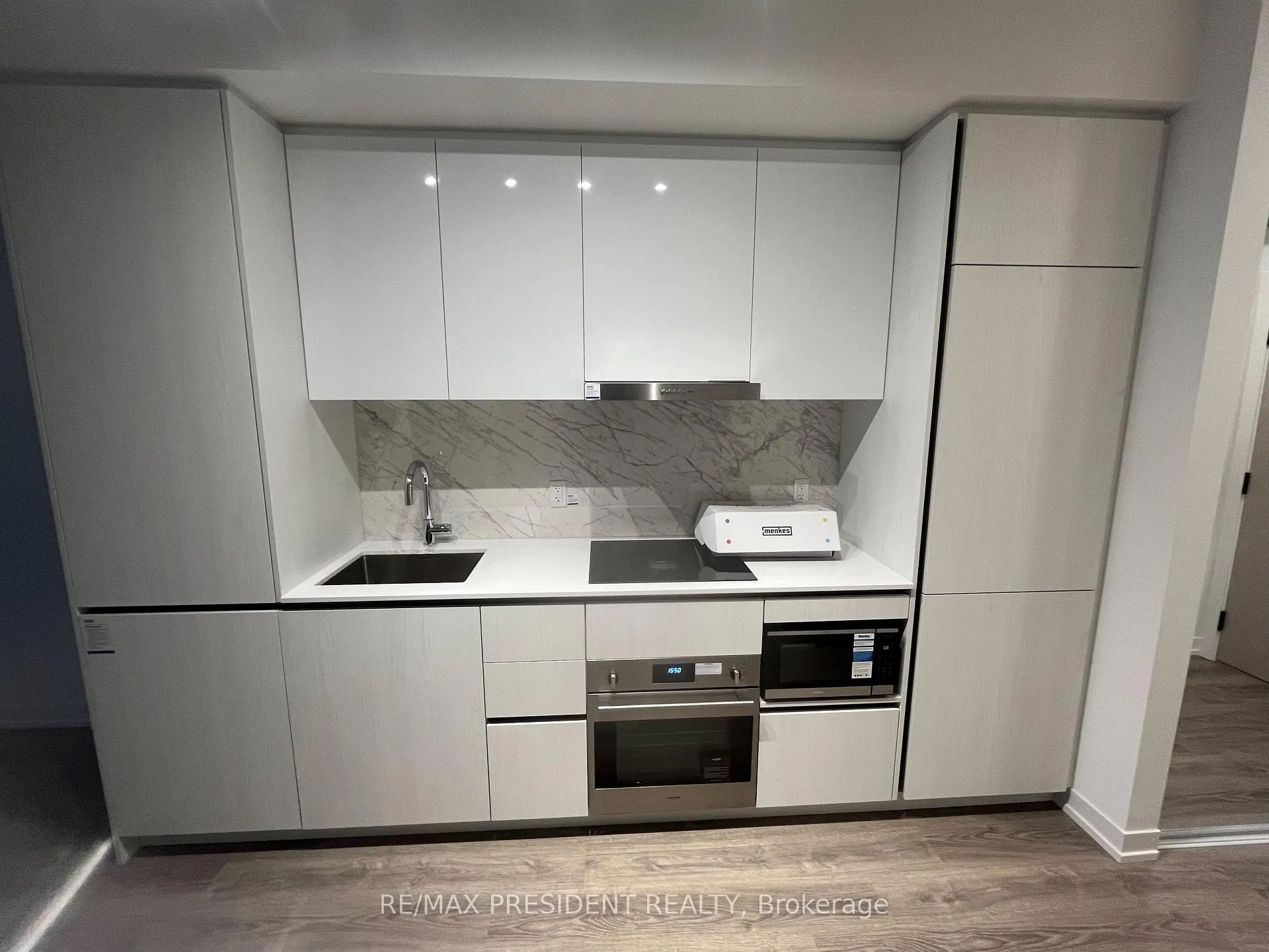 Photo 1 of Unit 4110, 8 Interchange Way, Vaughan, Vaughan Corporate Centre — HOMEH
