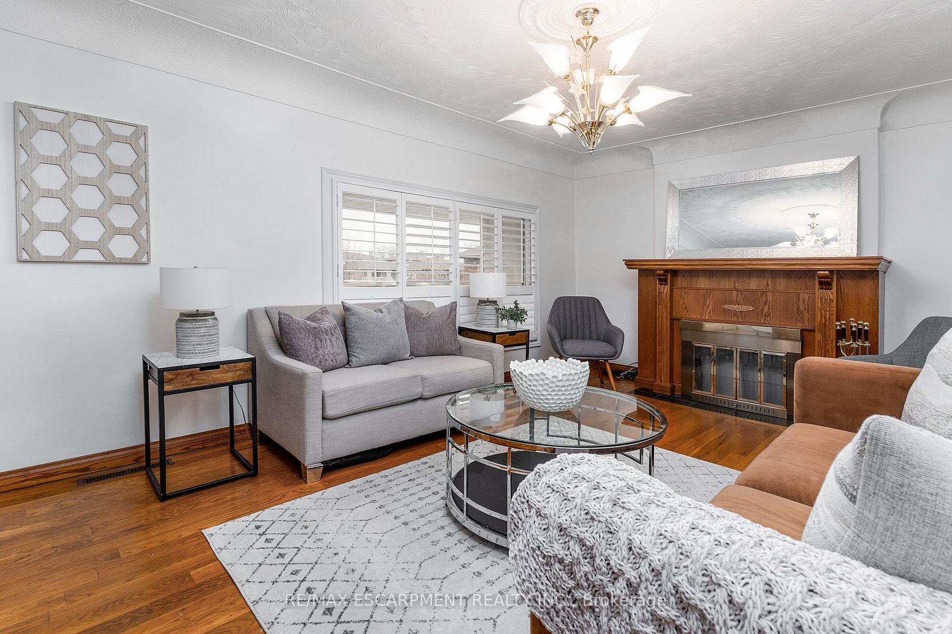 Photo 12 of 808 West 5TH Street, Hamilton, Gourley — HOMEH