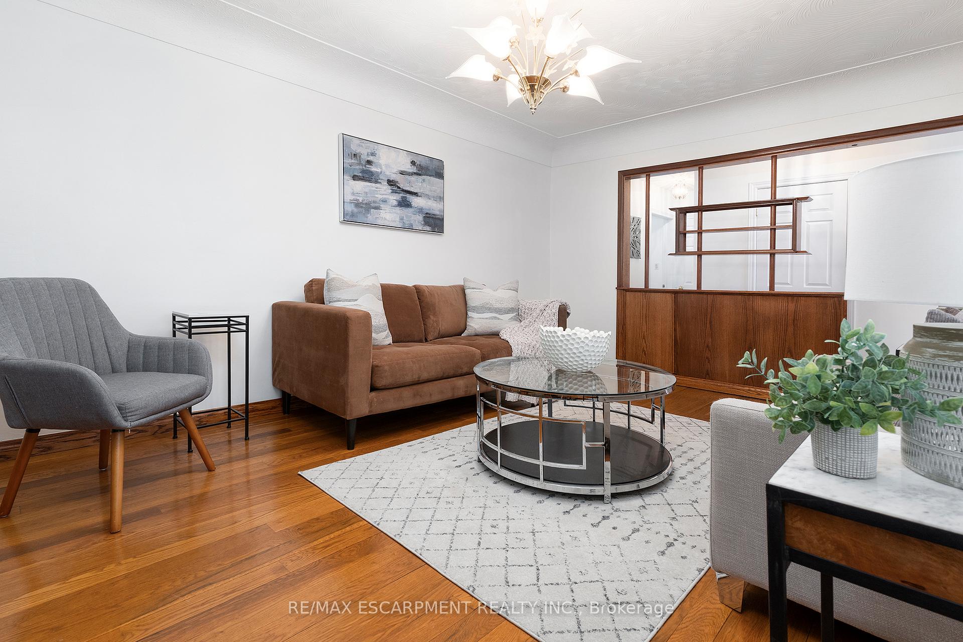 Photo 4 of 808 West 5TH Street, Hamilton, Gourley — HOMEH