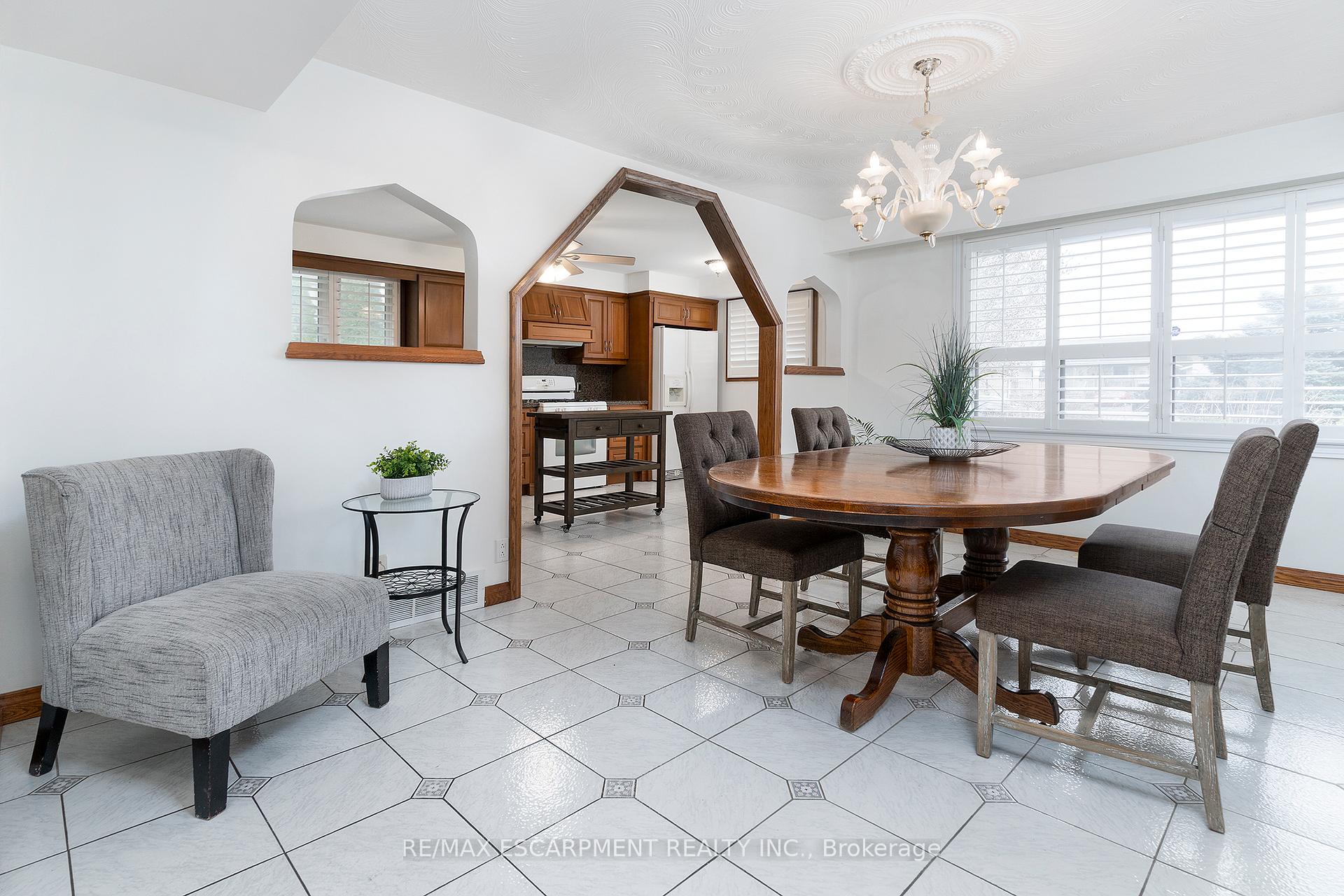 Photo 18 of 808 West 5TH Street, Hamilton, Gourley — HOMEH