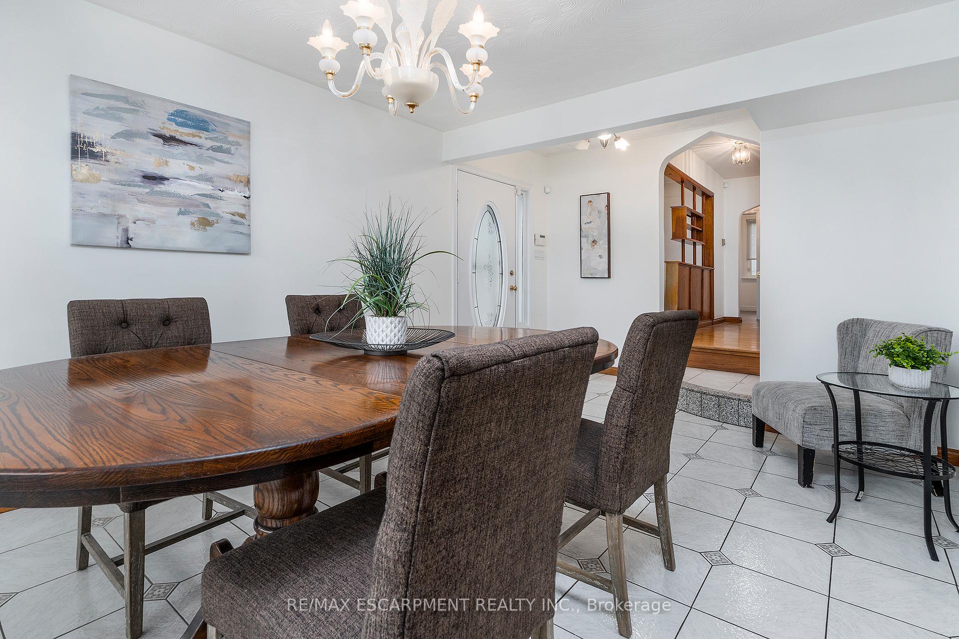 Photo 9 of 808 West 5TH Street, Hamilton, Gourley — HOMEH