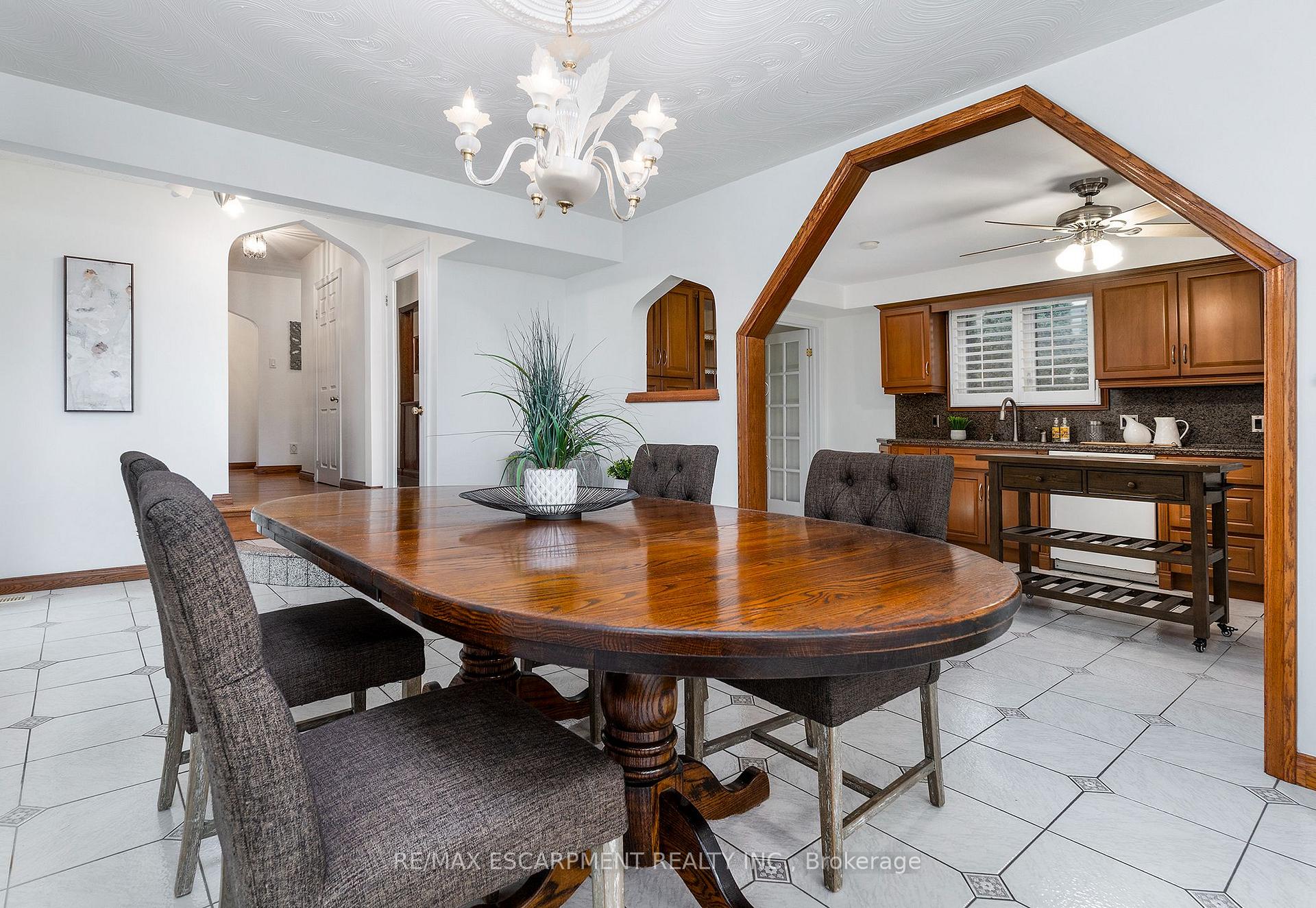 Photo 11 of 808 West 5TH Street, Hamilton, Gourley — HOMEH