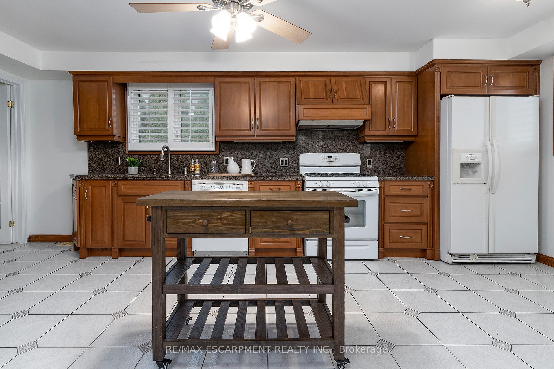 Photo 8 of 808 West 5TH Street, Hamilton, Gourley — HOMEH