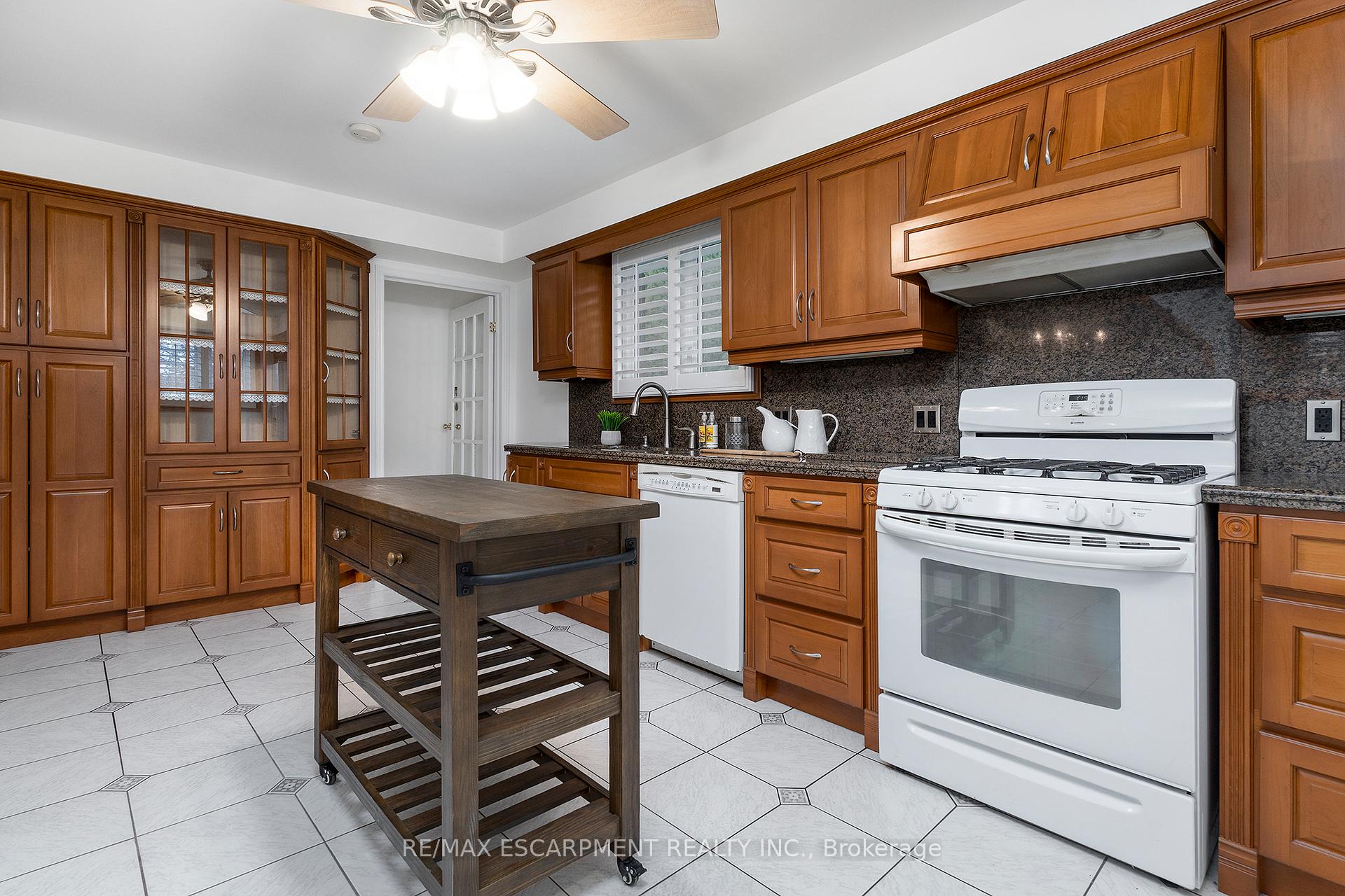 Photo 7 of 808 West 5TH Street, Hamilton, Gourley — HOMEH