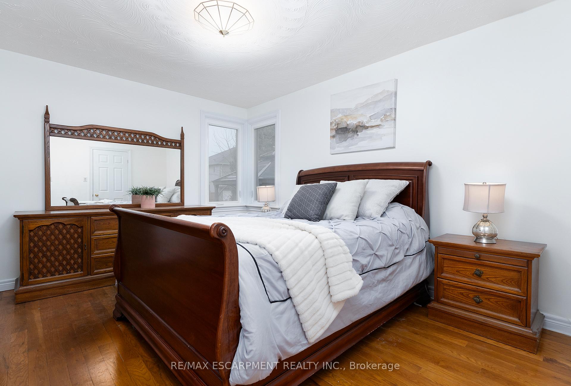 Photo 10 of 808 West 5TH Street, Hamilton, Gourley — HOMEH