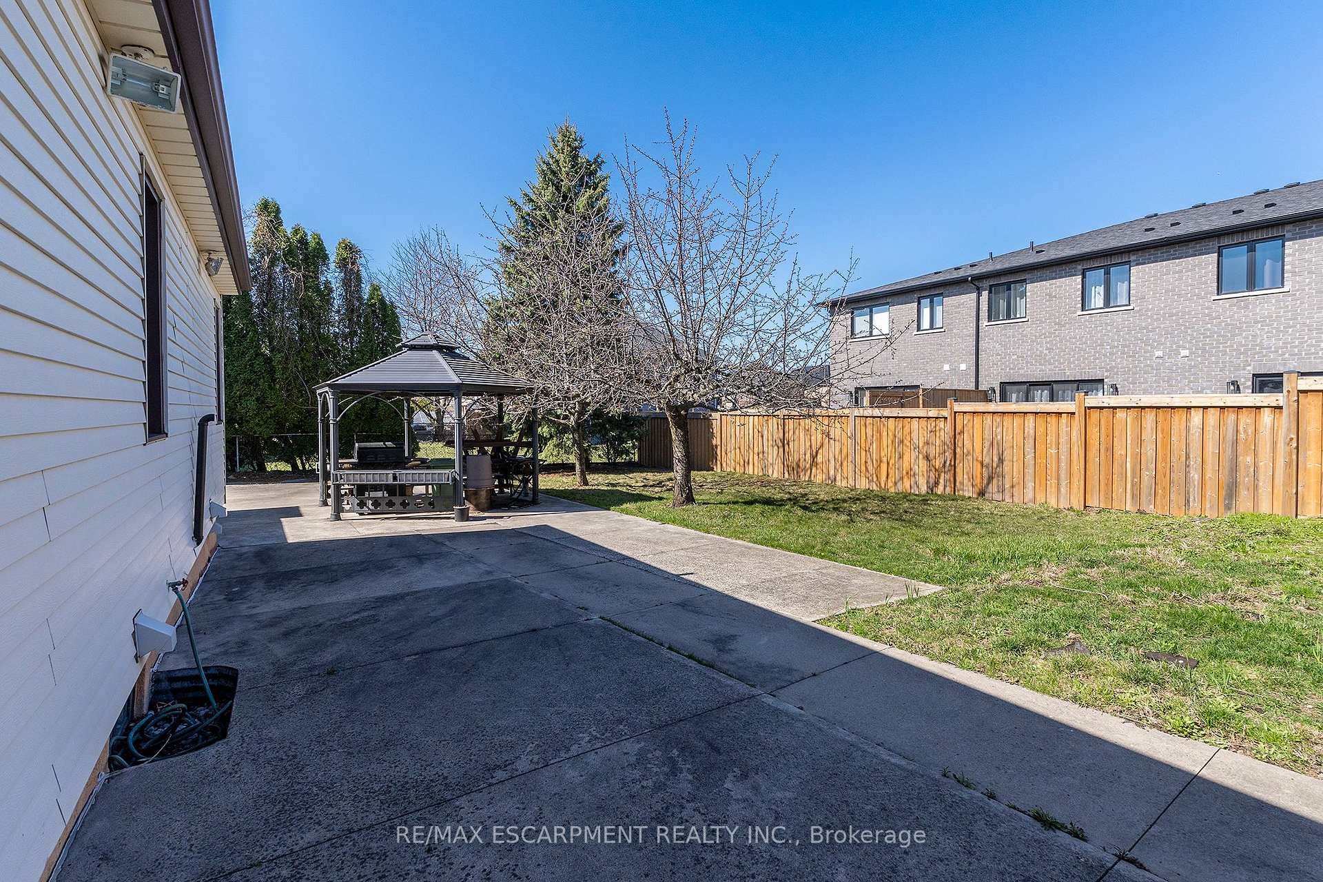 Photo 24 of 808 West 5TH Street, Hamilton, Gourley — HOMEH