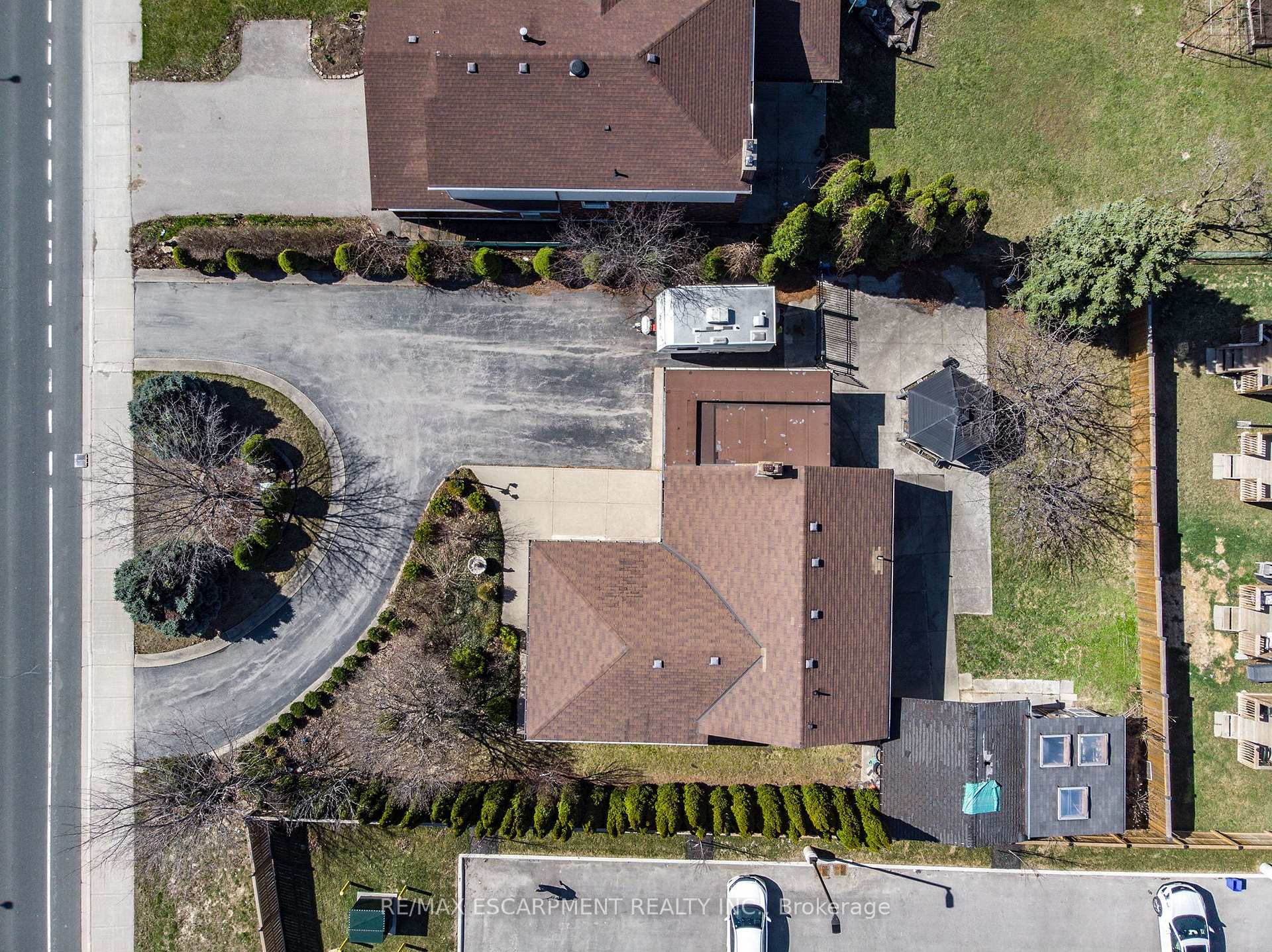 Photo 27 of 808 West 5TH Street, Hamilton, Gourley — HOMEH
