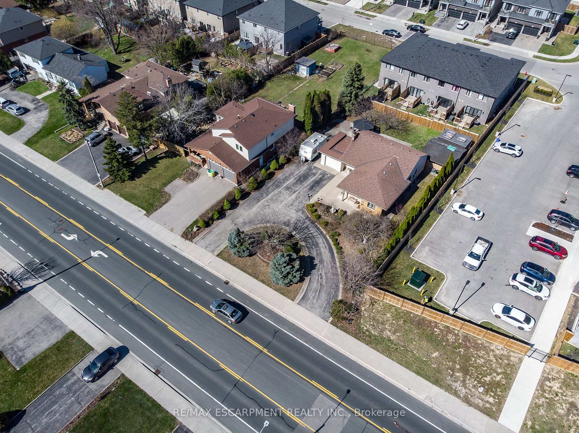 Photo 21 of 808 West 5TH Street, Hamilton, Gourley — HOMEH