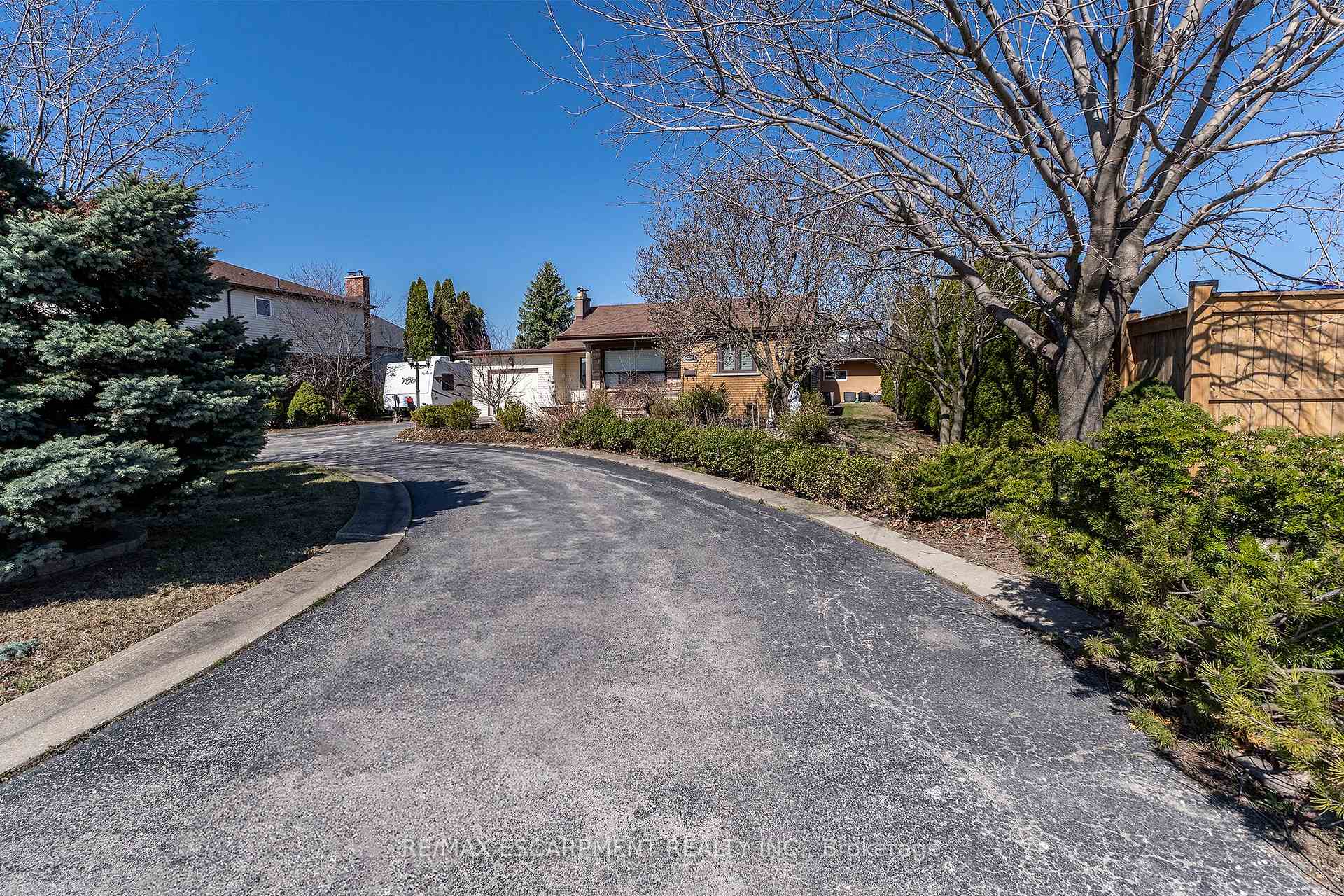 Photo 34 of 808 West 5TH Street, Hamilton, Gourley — HOMEH