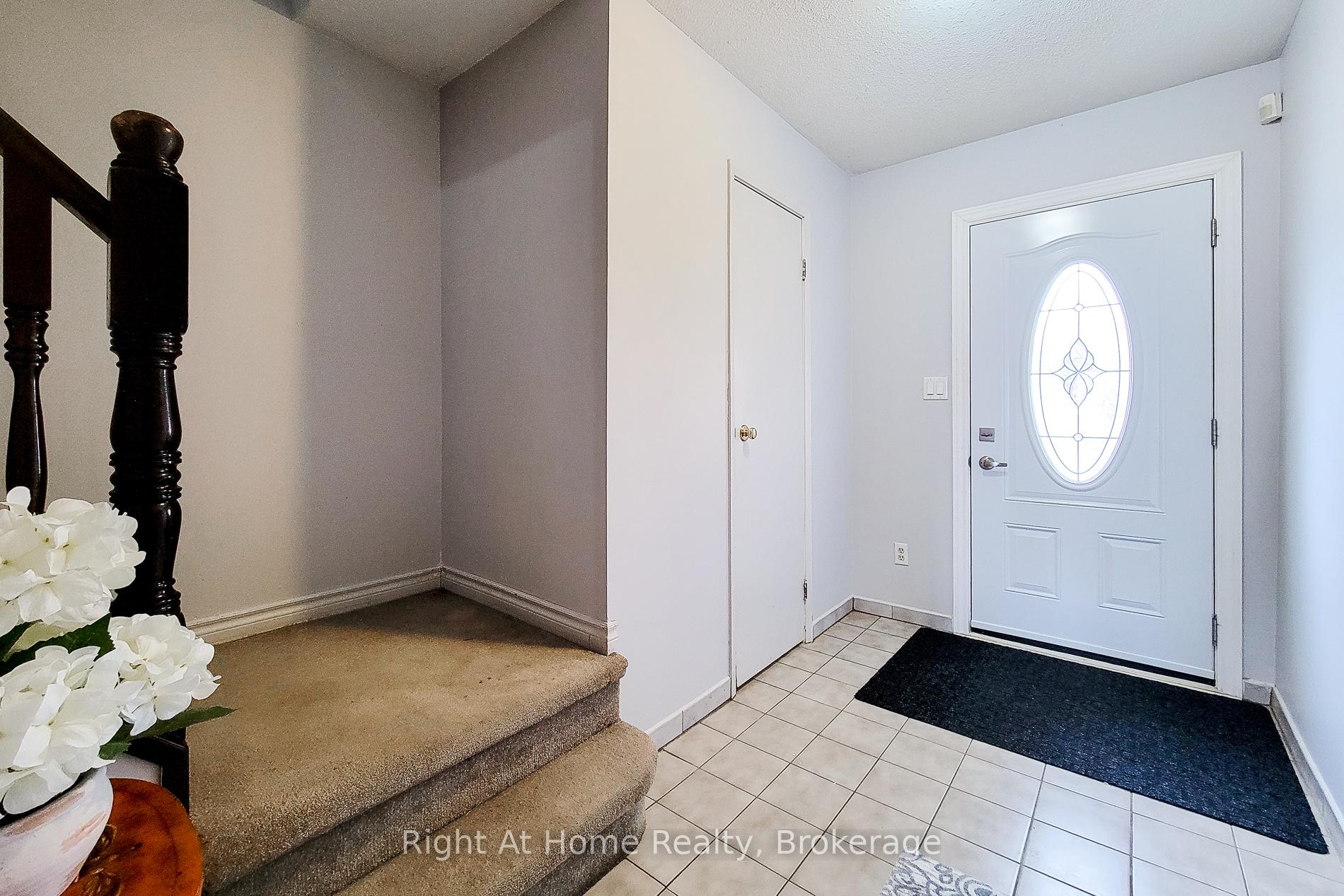 Photo 10 of Unit 4, 860 Rymal Road E, Hamilton, Broughton — HOMEH