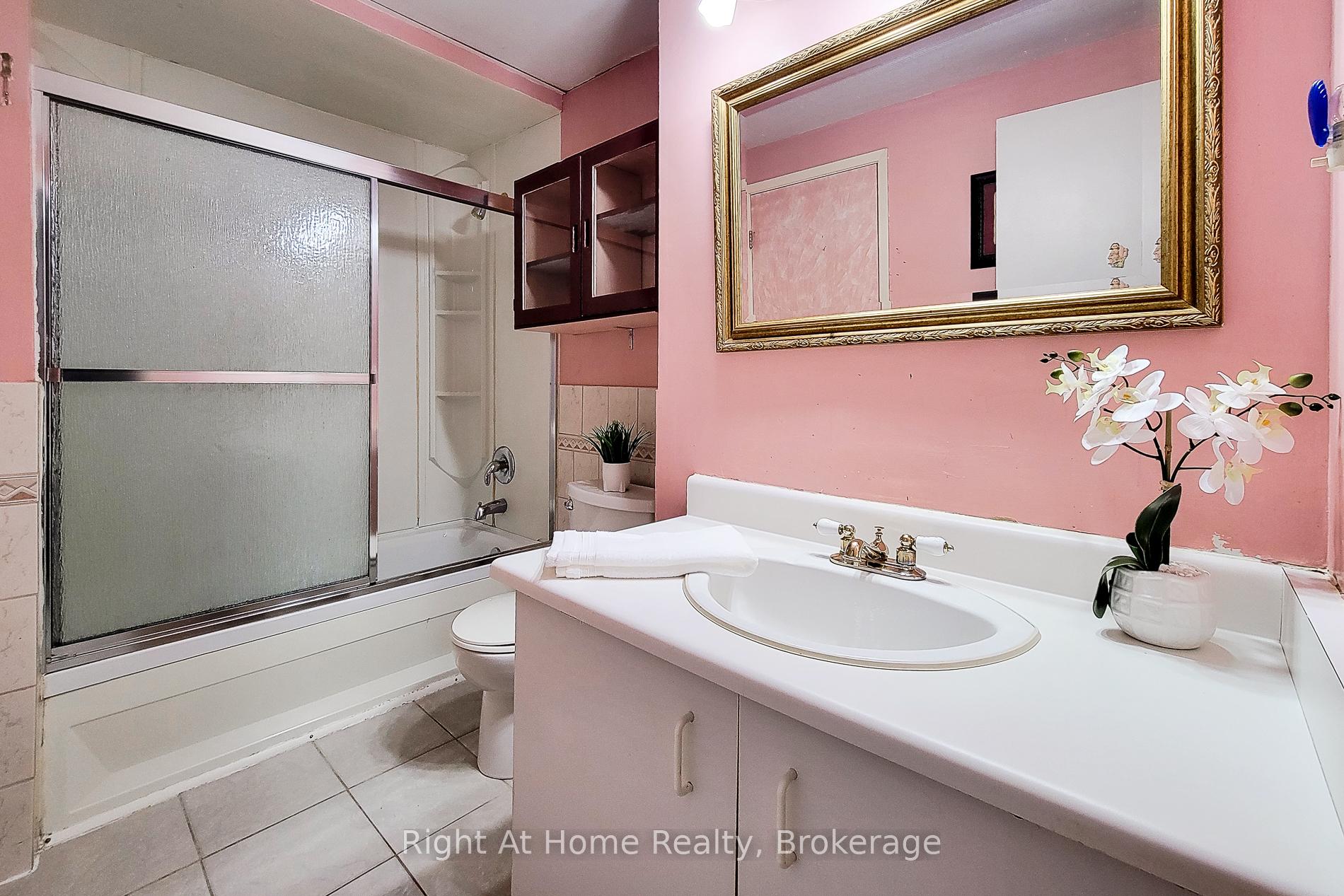 Photo 27 of Unit 4, 860 Rymal Road E, Hamilton, Broughton — HOMEH