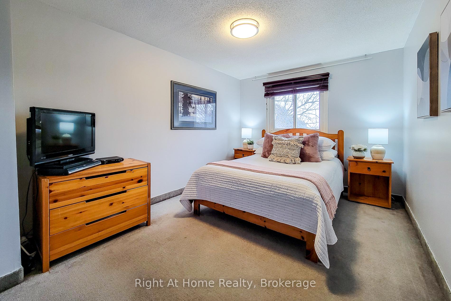 Photo 11 of Unit 4, 860 Rymal Road E, Hamilton, Broughton — HOMEH