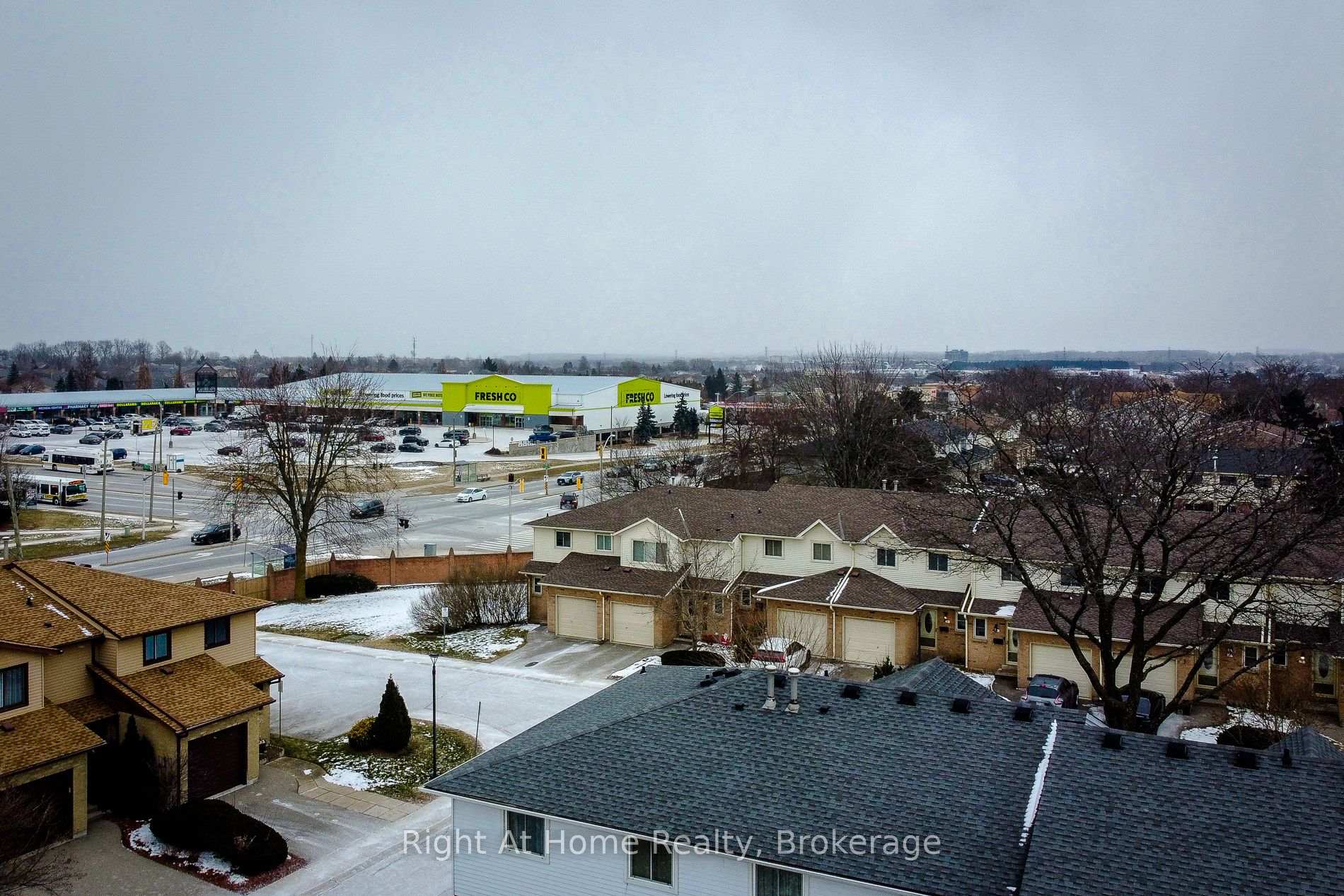 Photo 34 of Unit 4, 860 Rymal Road E, Hamilton, Broughton — HOMEH