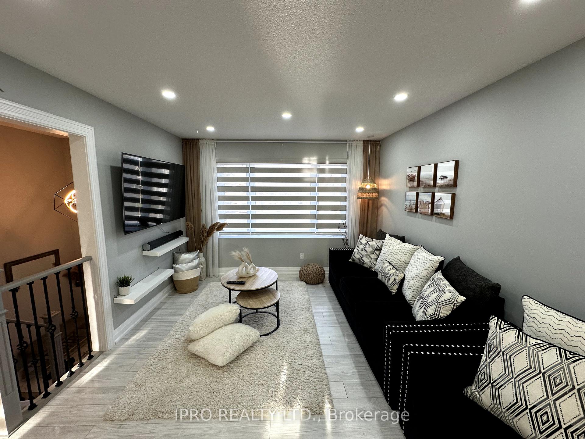 Photo 24 of 31 Stirling Macgregor Drive, Cambridge — HOMEH
