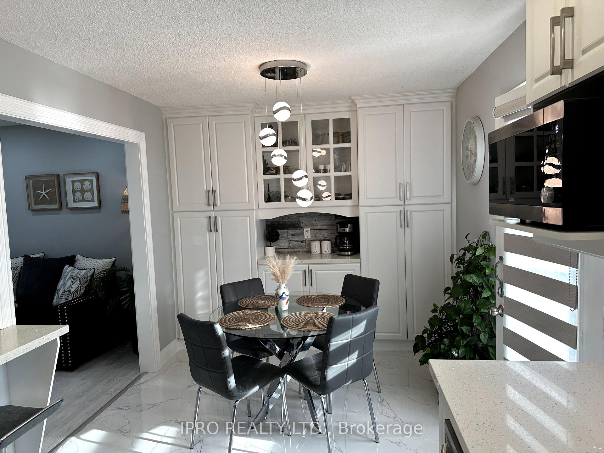 Photo 2 of 31 Stirling Macgregor Drive, Cambridge — HOMEH