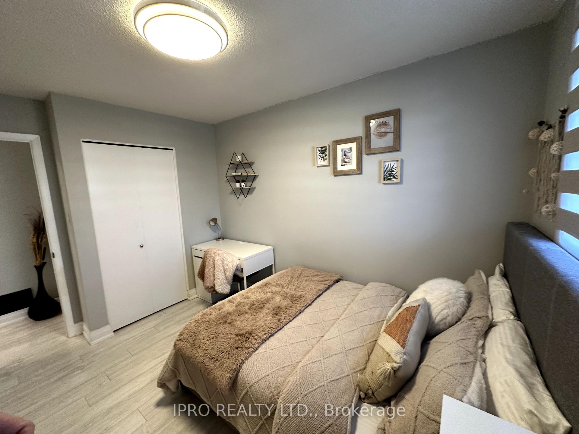 Photo 15 of 31 Stirling Macgregor Drive, Cambridge — HOMEH