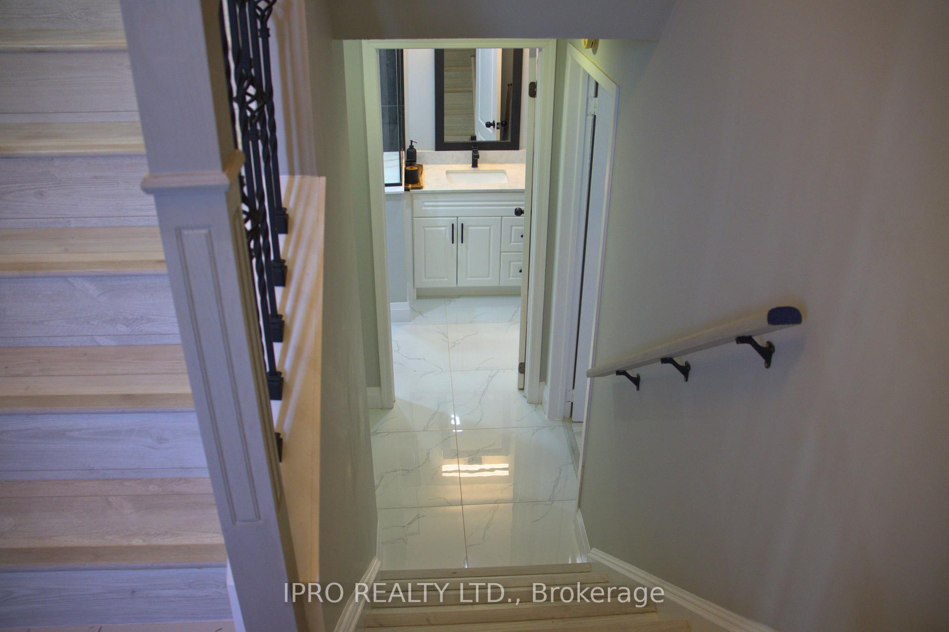 Photo 16 of 31 Stirling Macgregor Drive, Cambridge — HOMEH