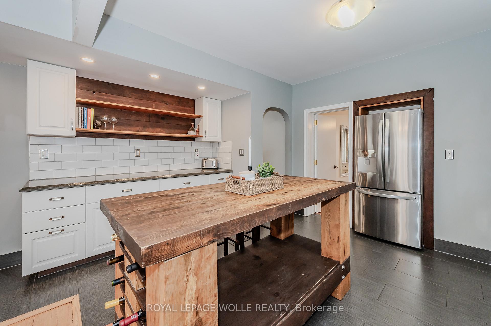 Photo 26 of 13 Grenville Avenue, Kitchener — HOMEH