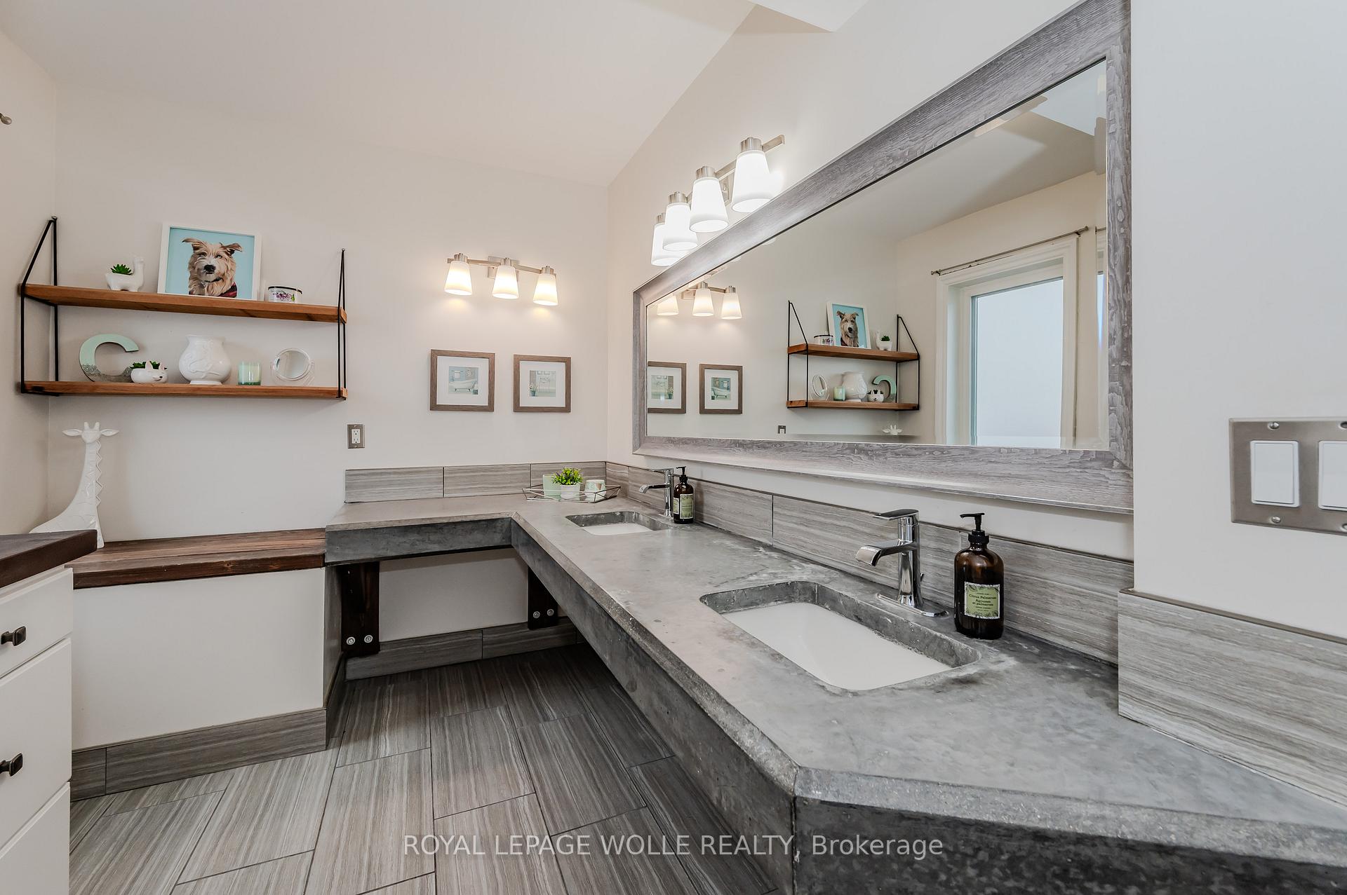 Photo 13 of 13 Grenville Avenue, Kitchener — HOMEH