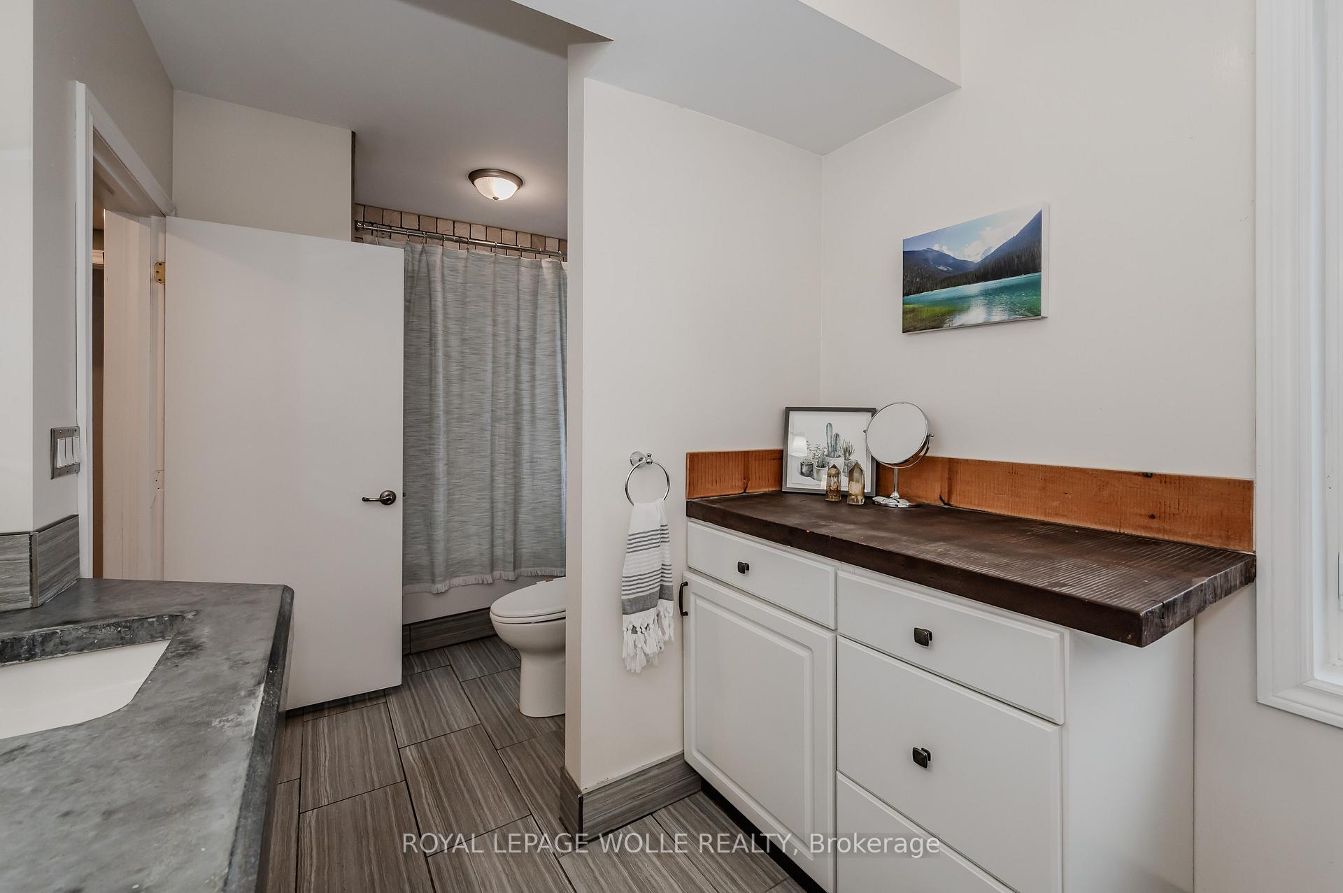 Photo 16 of 13 Grenville Avenue, Kitchener — HOMEH