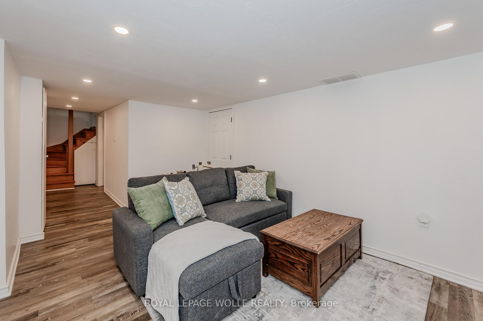 Photo 24 of 13 Grenville Avenue, Kitchener — HOMEH