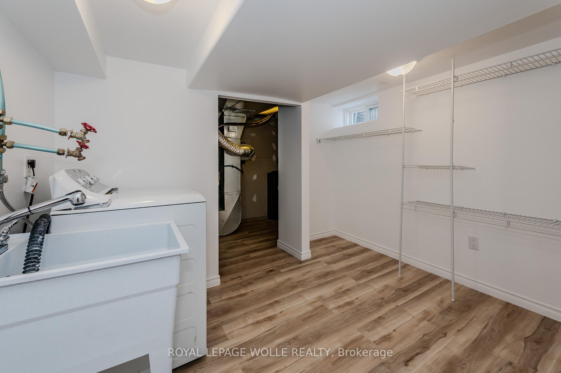 Photo 17 of 13 Grenville Avenue, Kitchener — HOMEH