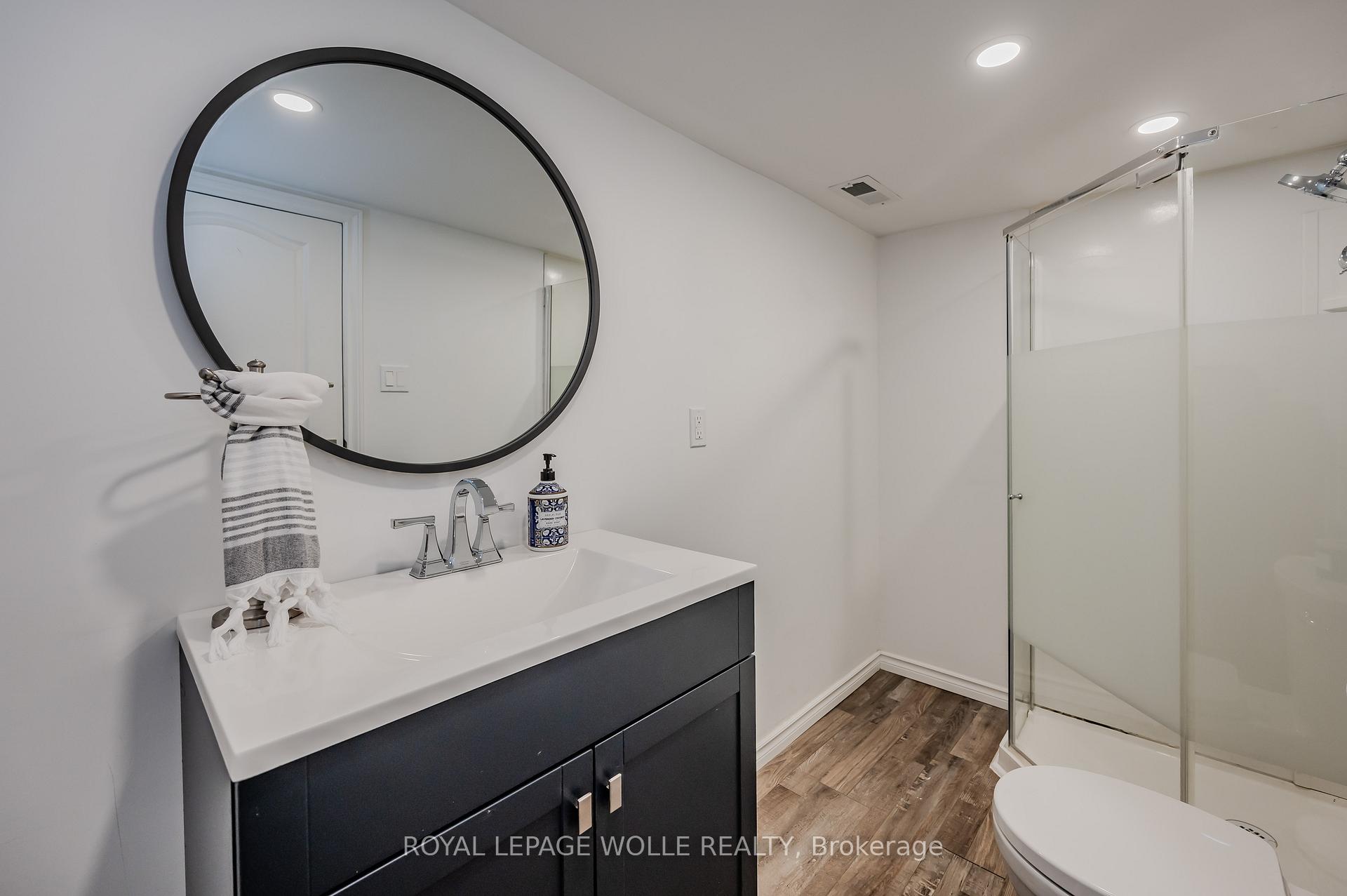 Photo 21 of 13 Grenville Avenue, Kitchener — HOMEH