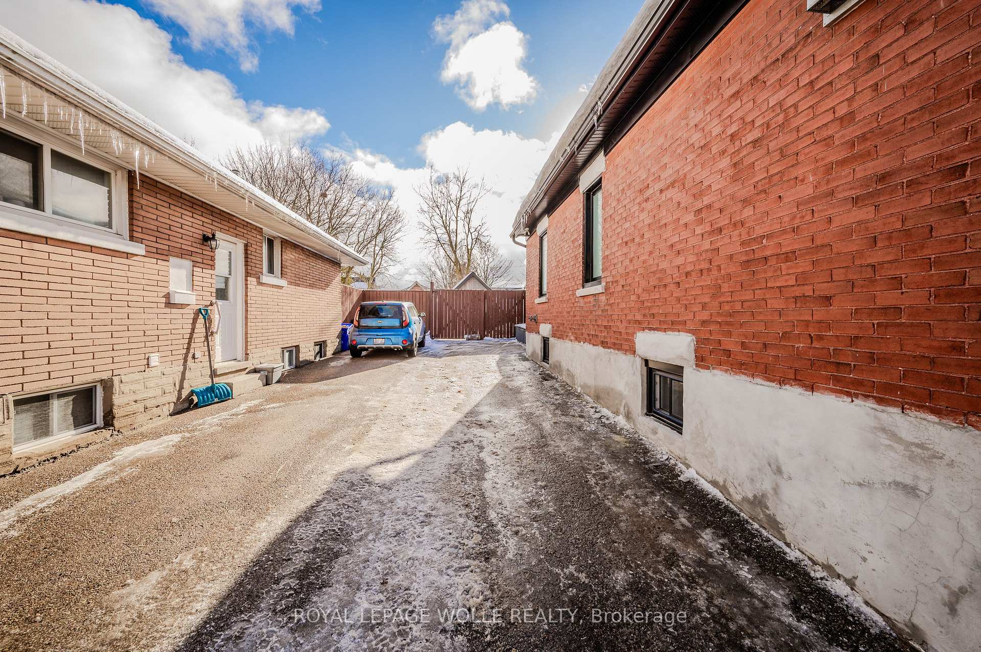 Photo 41 of 13 Grenville Avenue, Kitchener — HOMEH