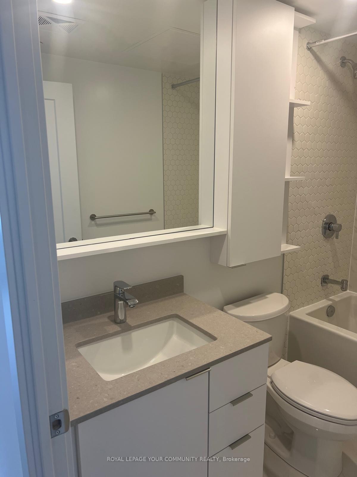 Photo 3 of Unit 1106, 8 Cedarland Drive, Markham, Unionville — HOMEH