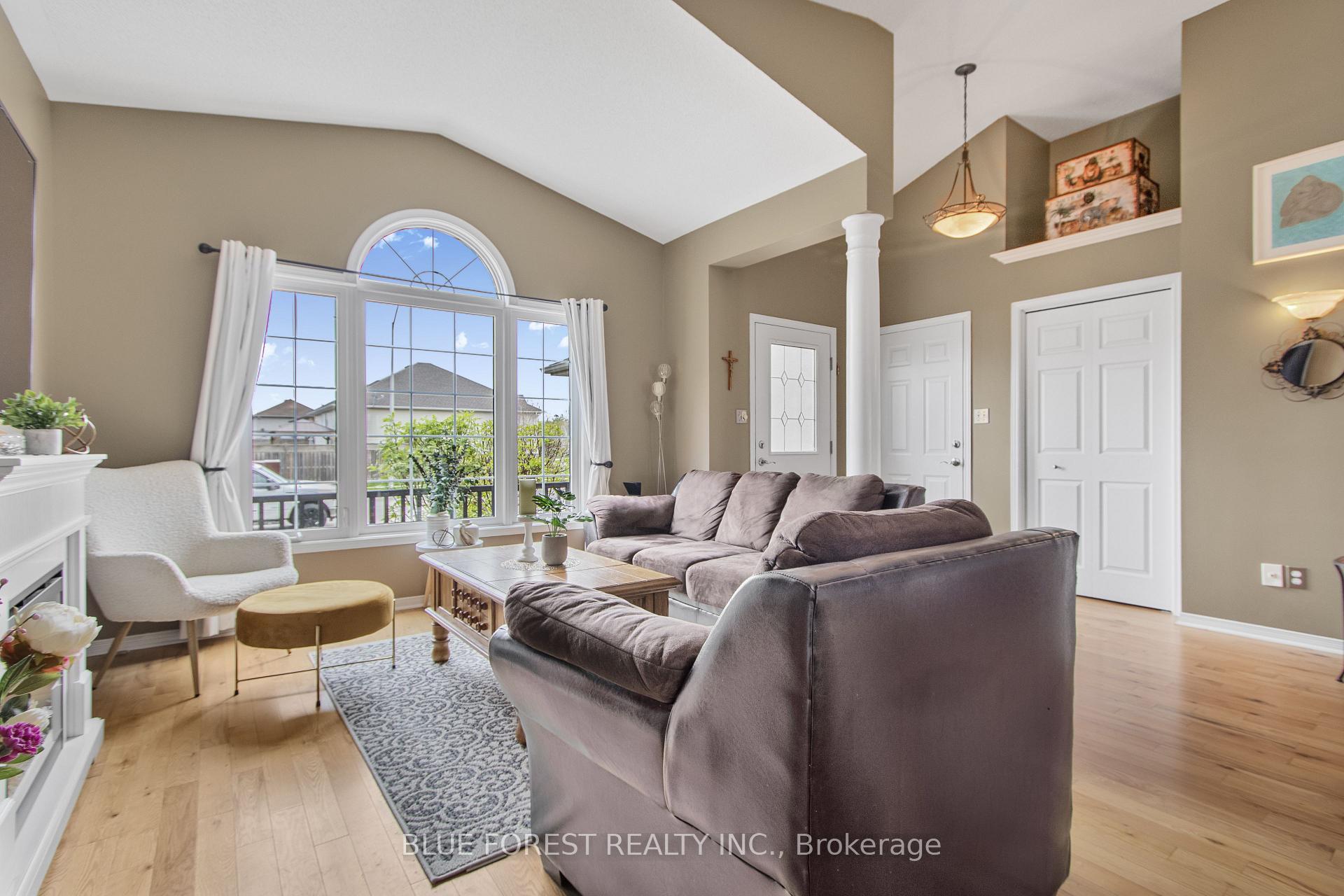 Photo 5 of 451 Highview Drive, St. Thomas — HOMEH