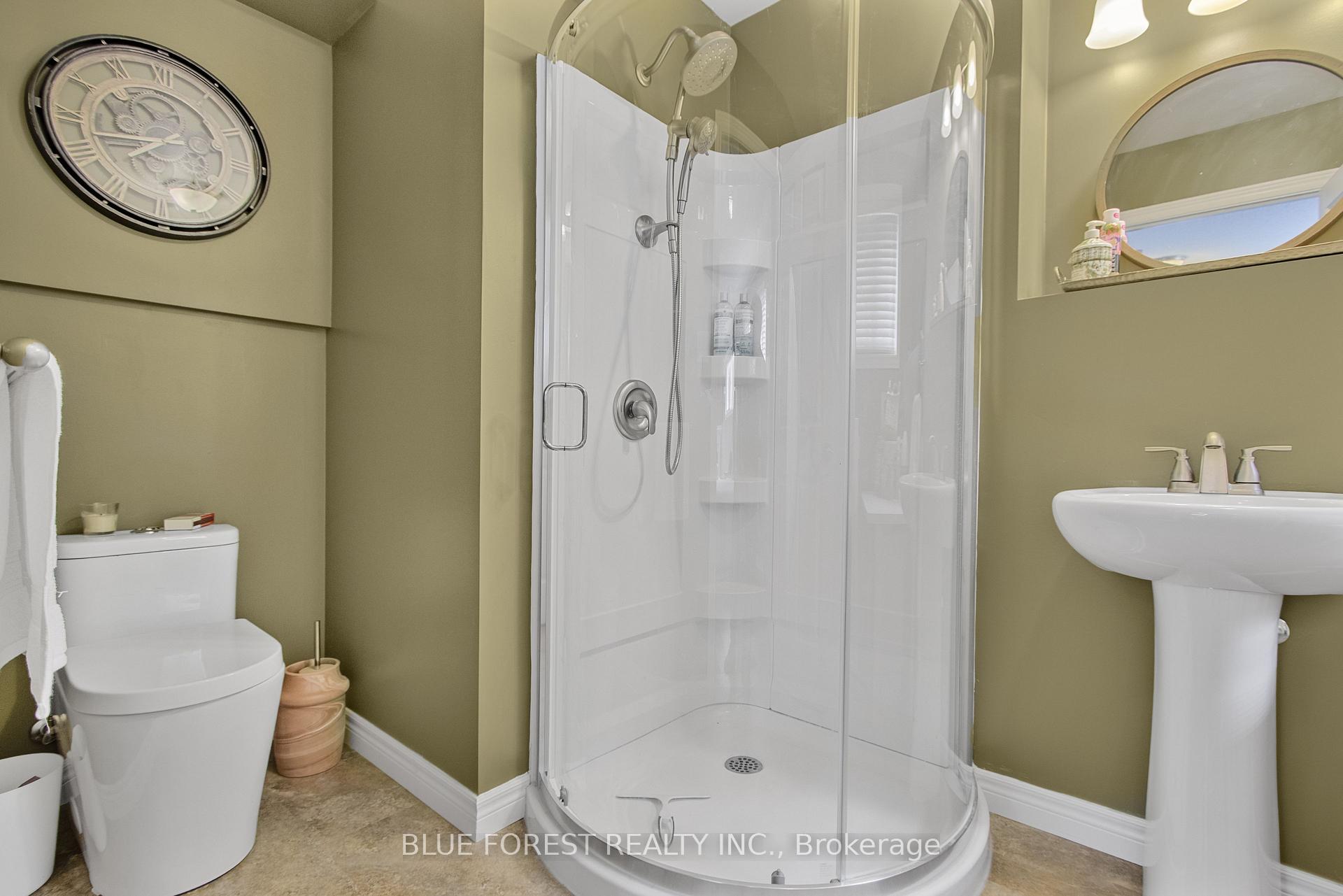 Photo 25 of 451 Highview Drive, St. Thomas — HOMEH