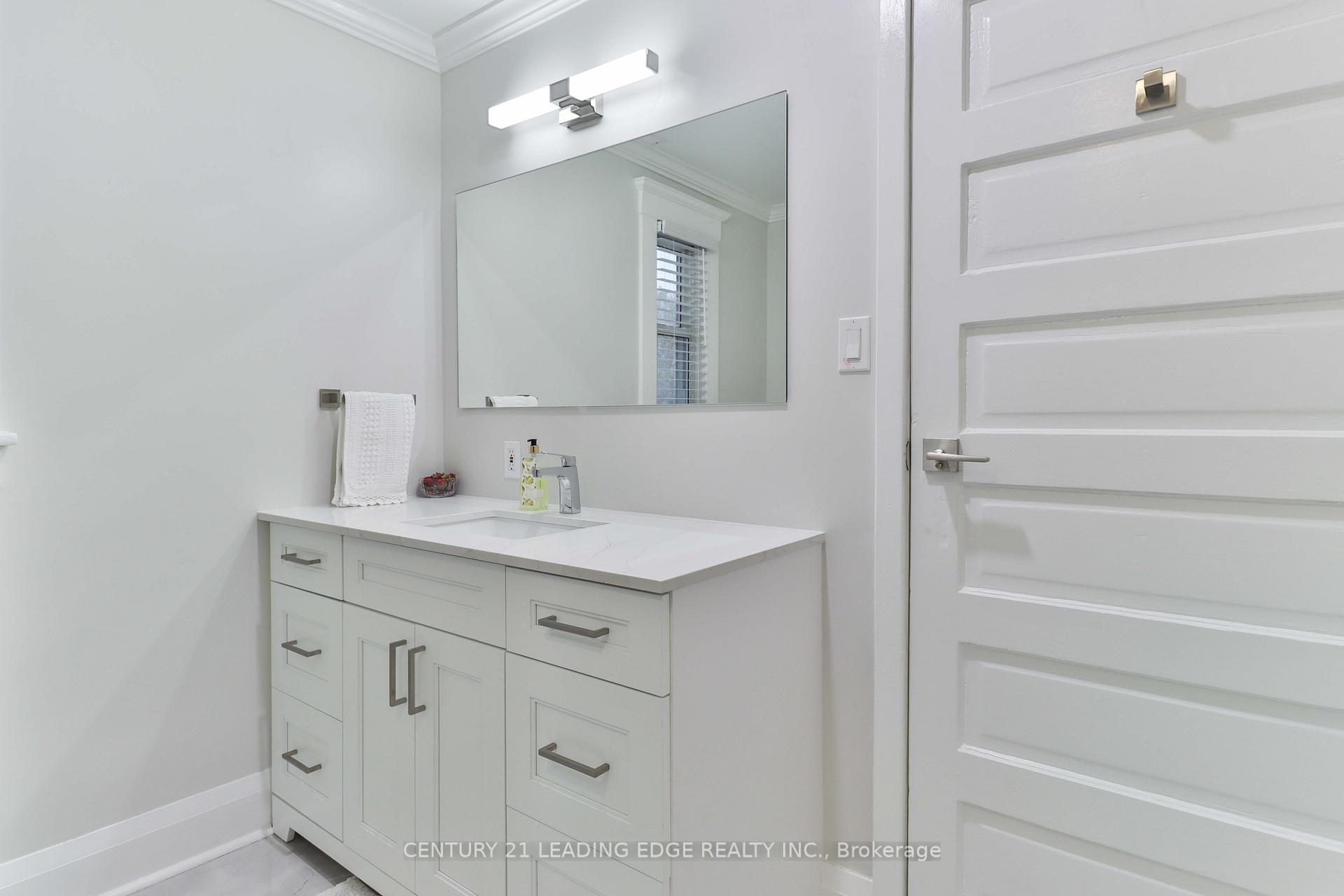 Photo 4 of 487 Eagle Street, Newmarket, Central Newmarket — HOMEH