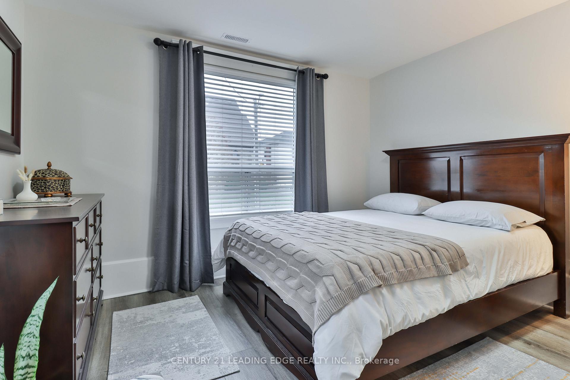 Photo 6 of 487 Eagle Street, Newmarket, Central Newmarket — HOMEH
