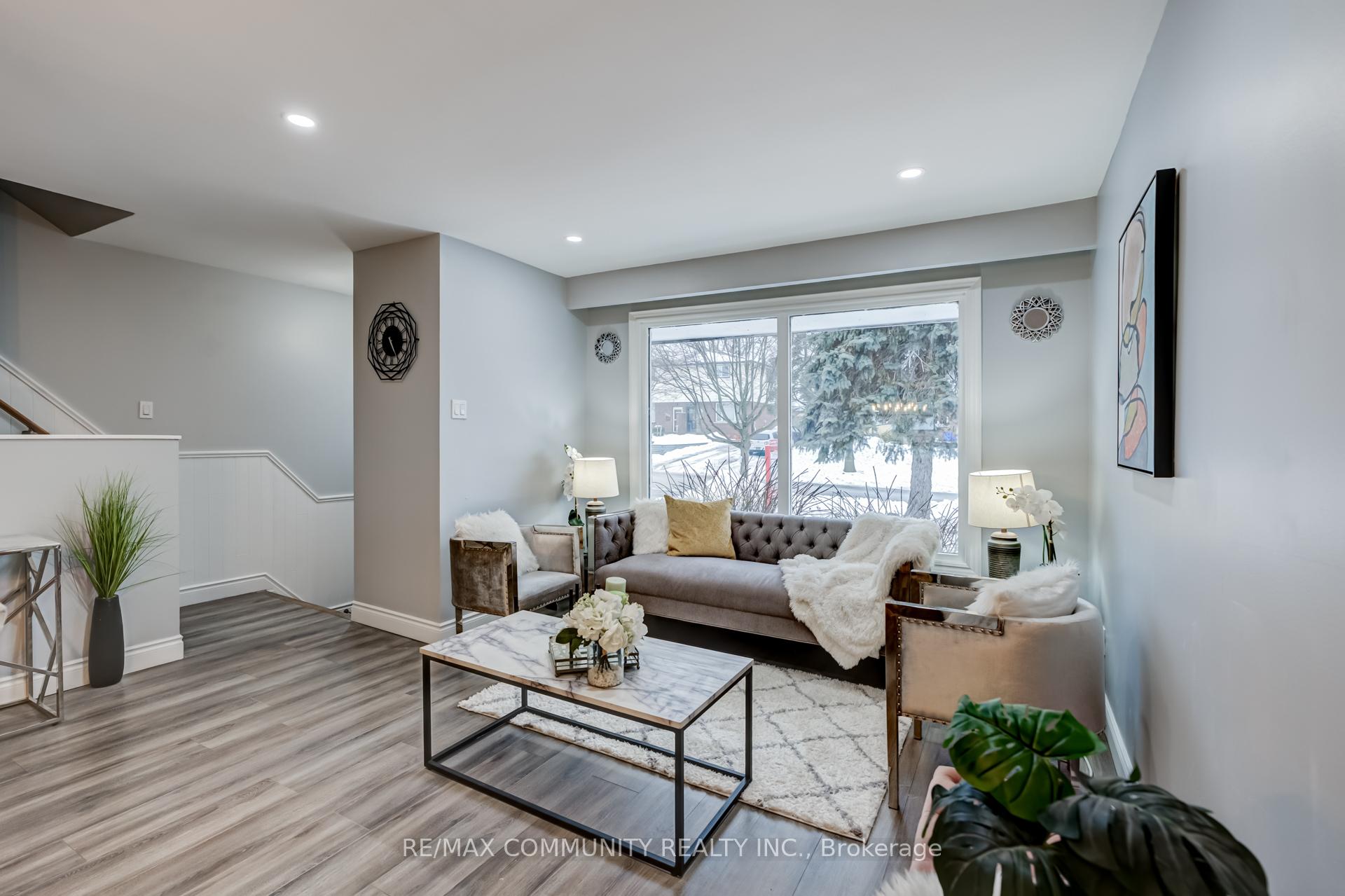 Photo 2 of 409 Maplewood Drive, Oshawa, O'Neill — HOMEH