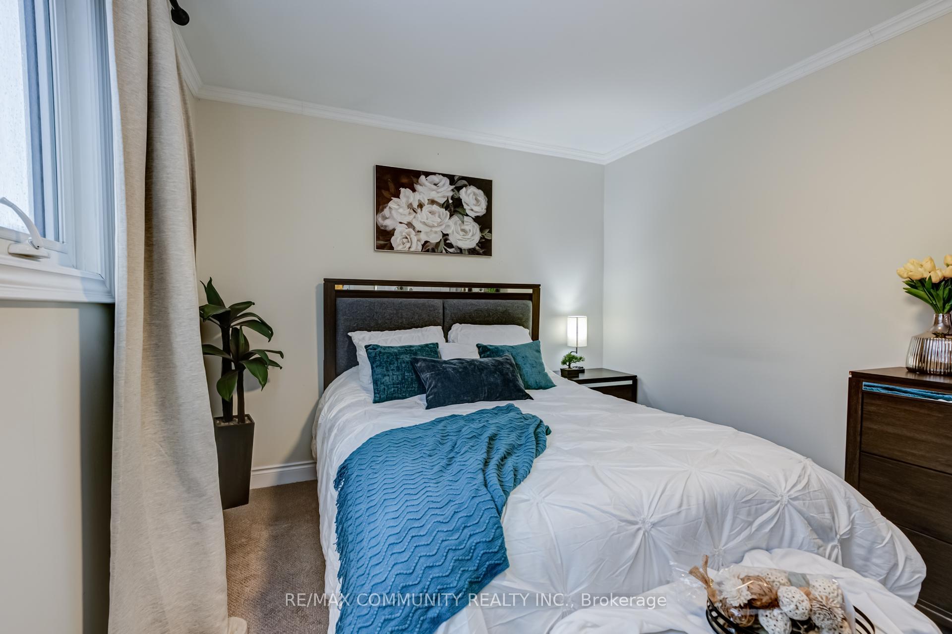Photo 9 of 409 Maplewood Drive, Oshawa, O'Neill — HOMEH