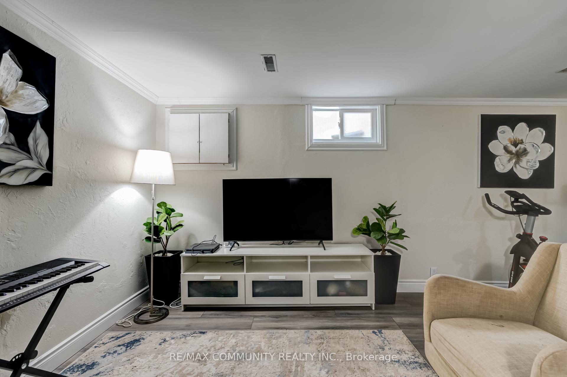 Photo 23 of 409 Maplewood Drive, Oshawa, O'Neill — HOMEH