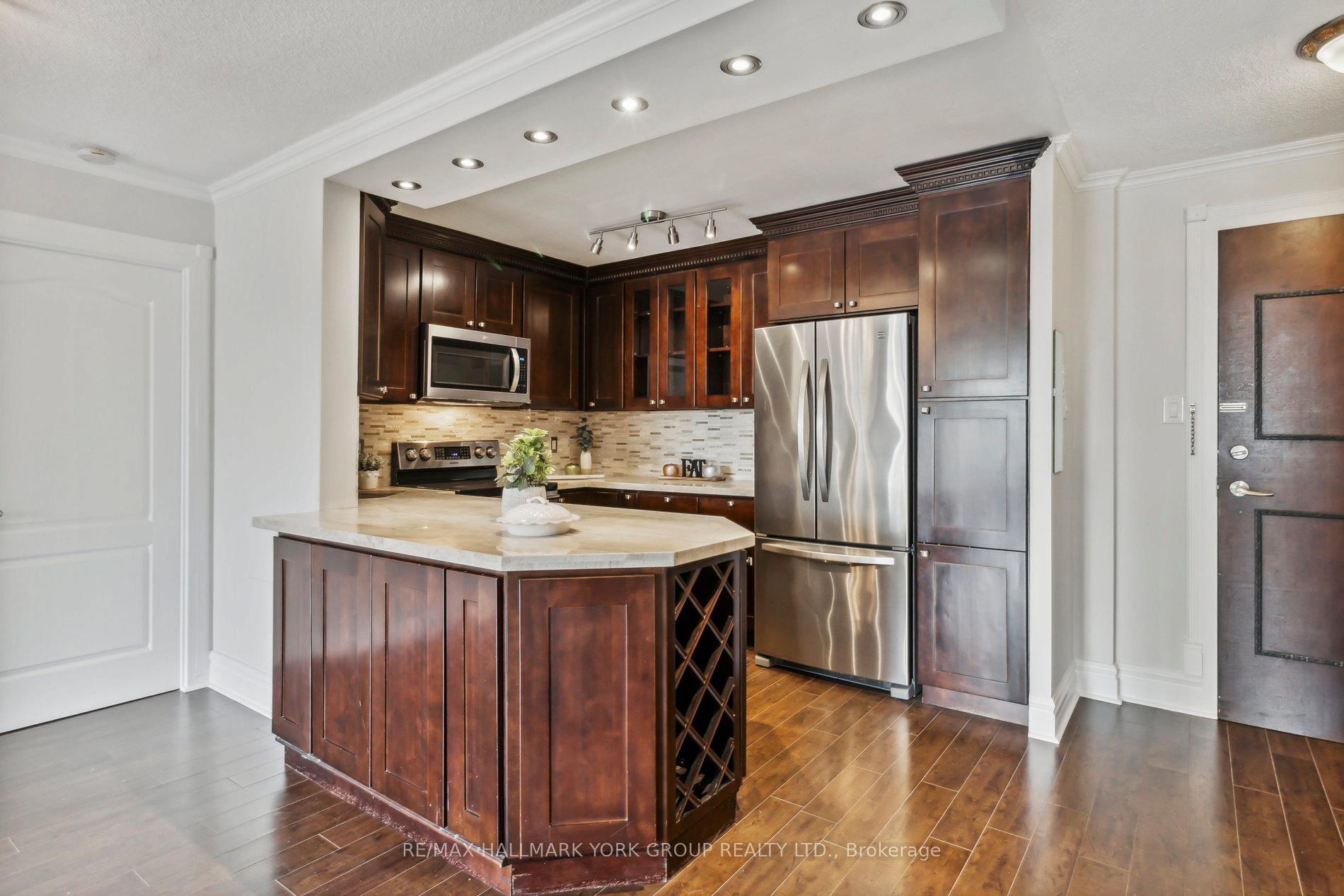 Photo 8 of Unit 1212, 11 Townsgate Drive, Vaughan, Crestwood-Springfarm-Yorkhill — HOMEH